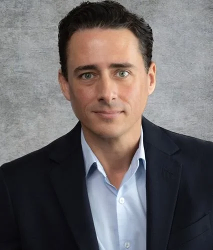 Robert Vann headshot