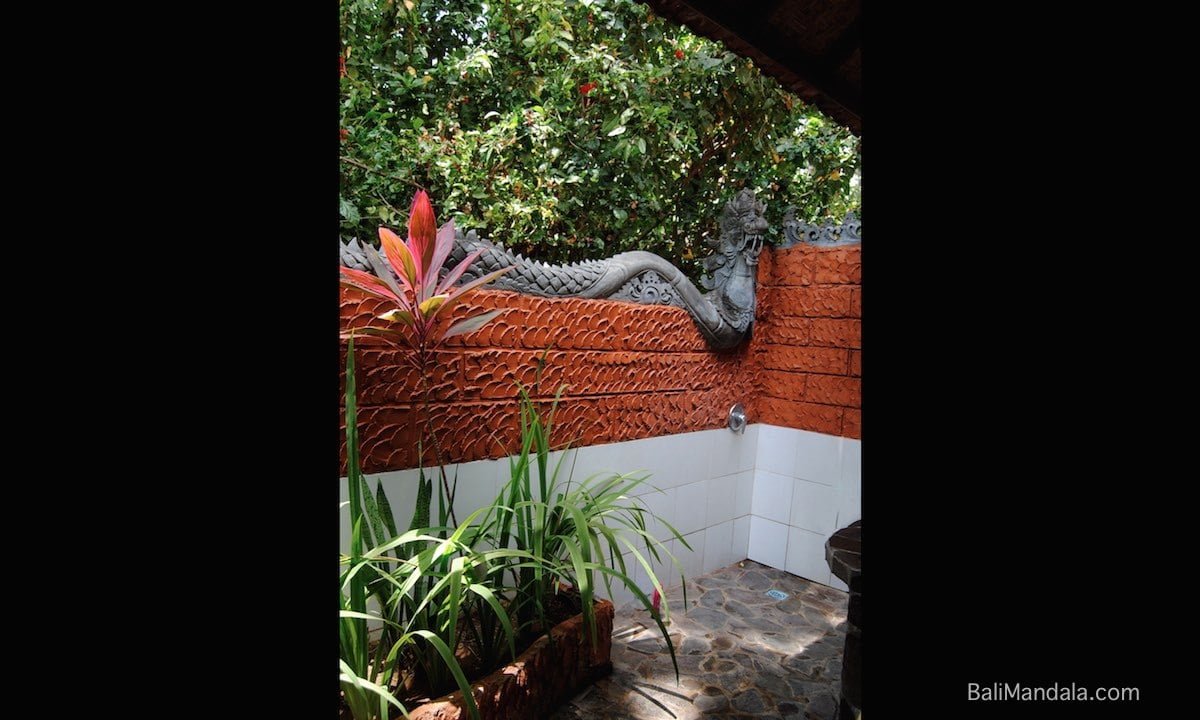 11-Drachenbad-Zimmer-Bali-Mandala-1200x720px_bm-min.jpg