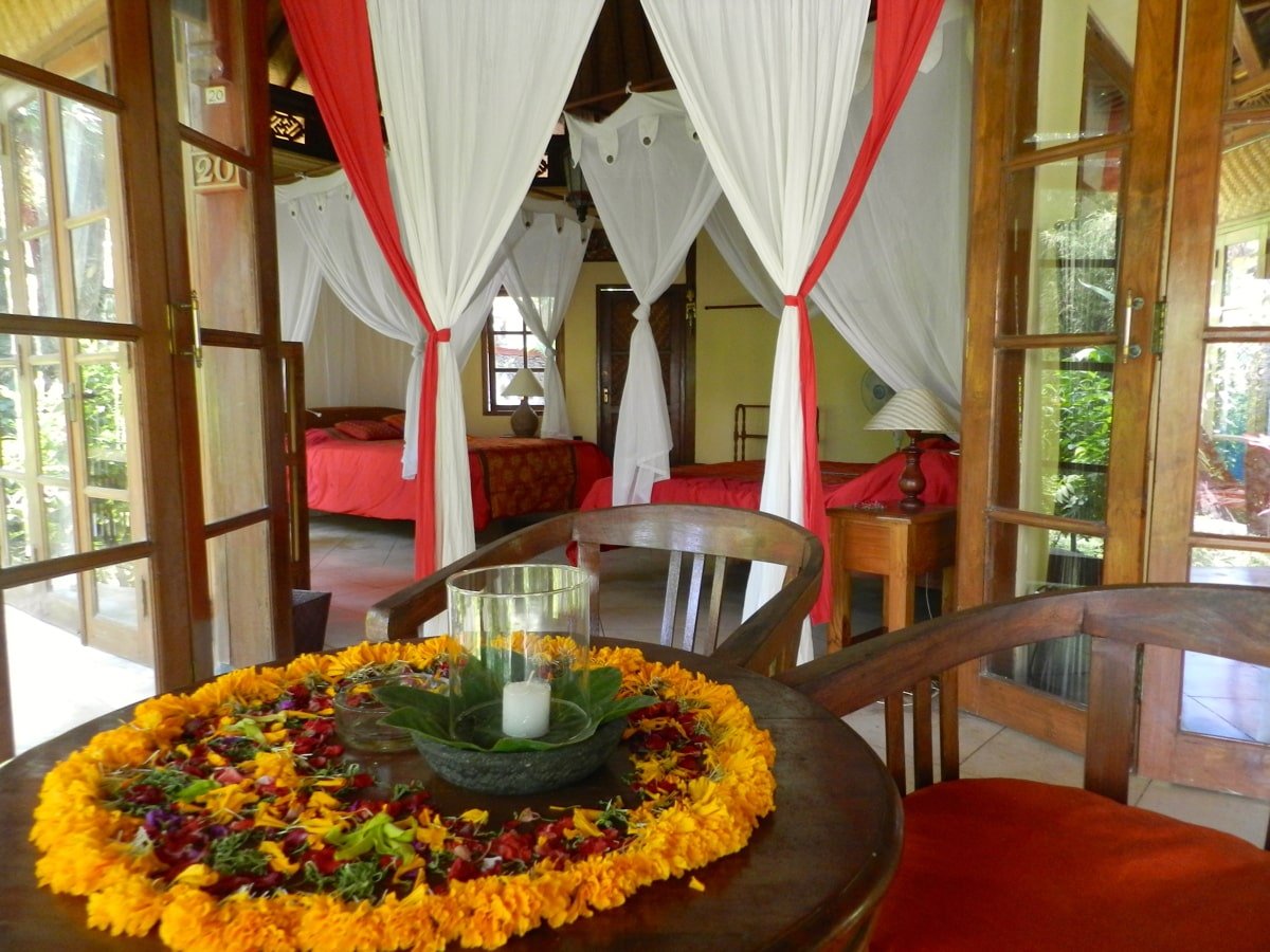 Zimmer und Terrasse Bali Mandala-min.jpg