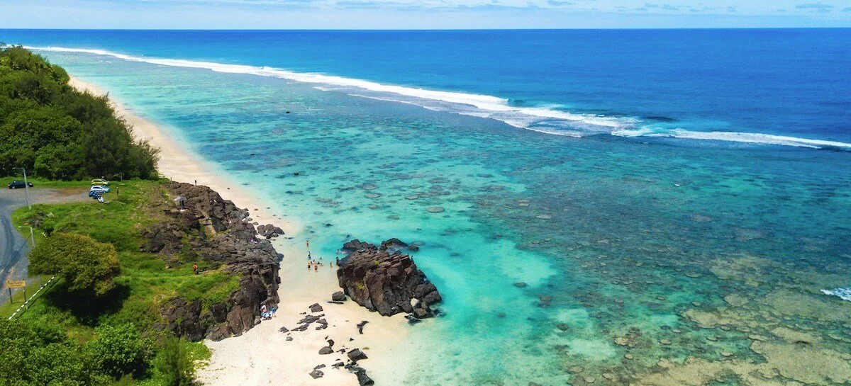 snorkeling-black-rock-cook-islands.jpeg