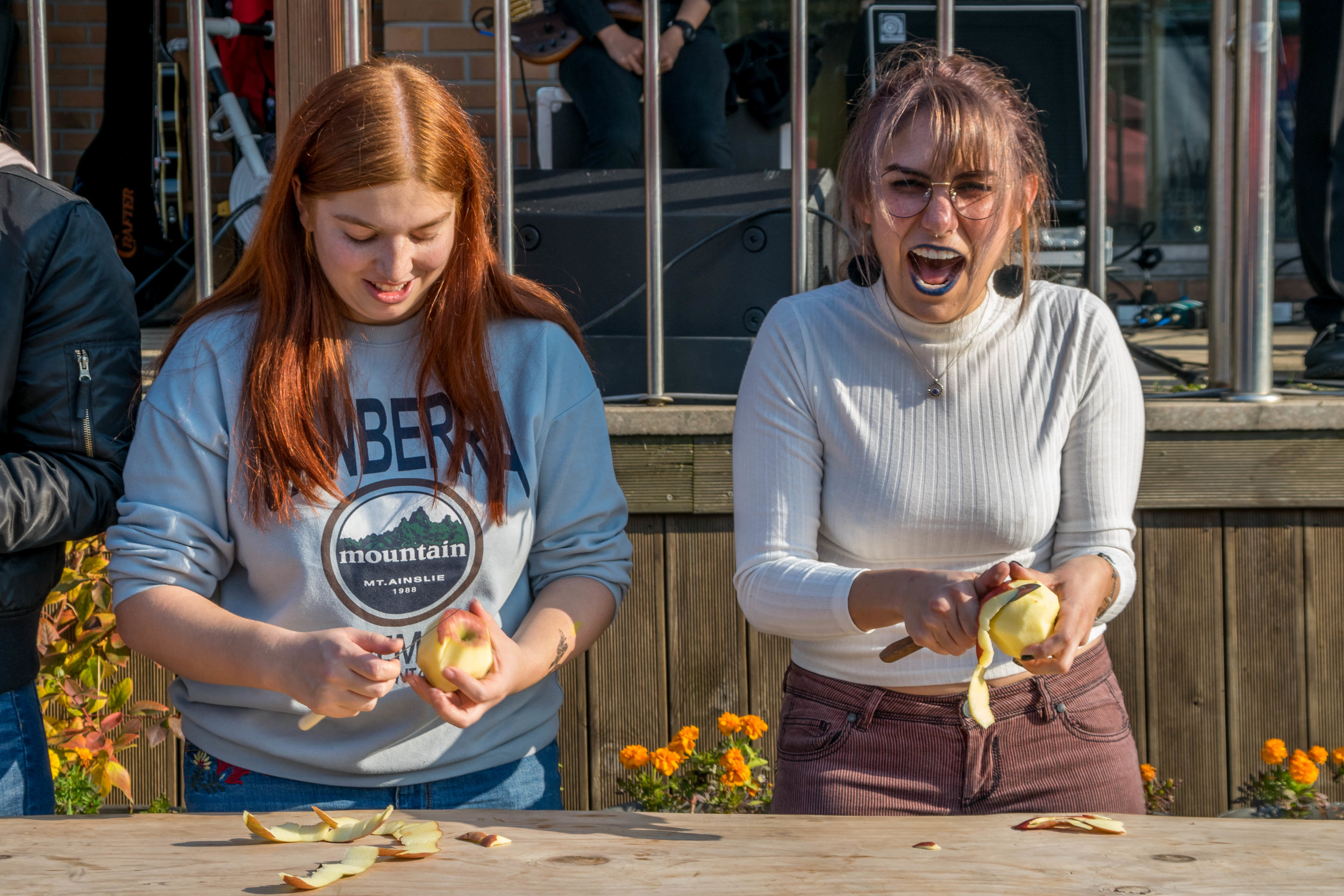  Sofia (right) entered the apple peeling contest. Whoever could peel the longest string of apple won. Unfortunately, she was far from winning haha. 