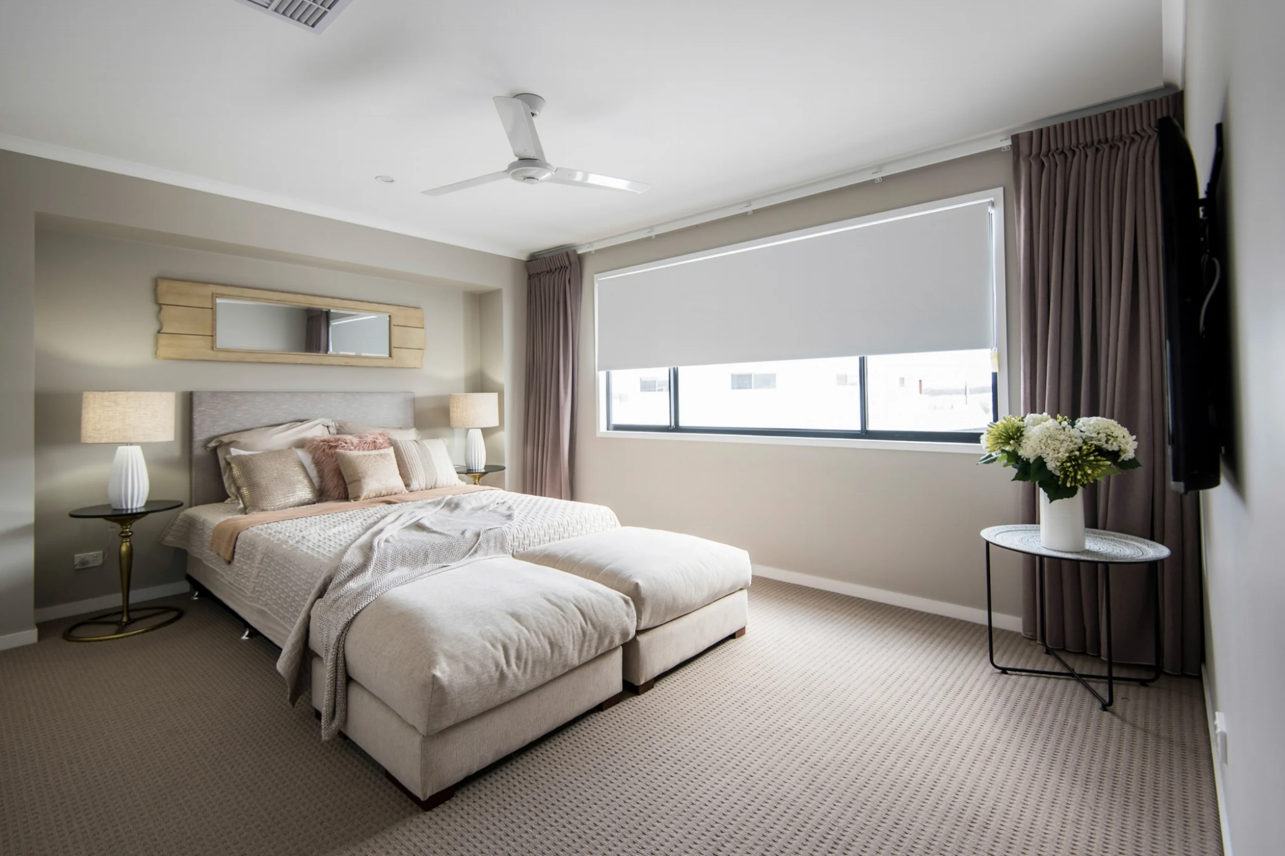 Roller Blind + Curtain