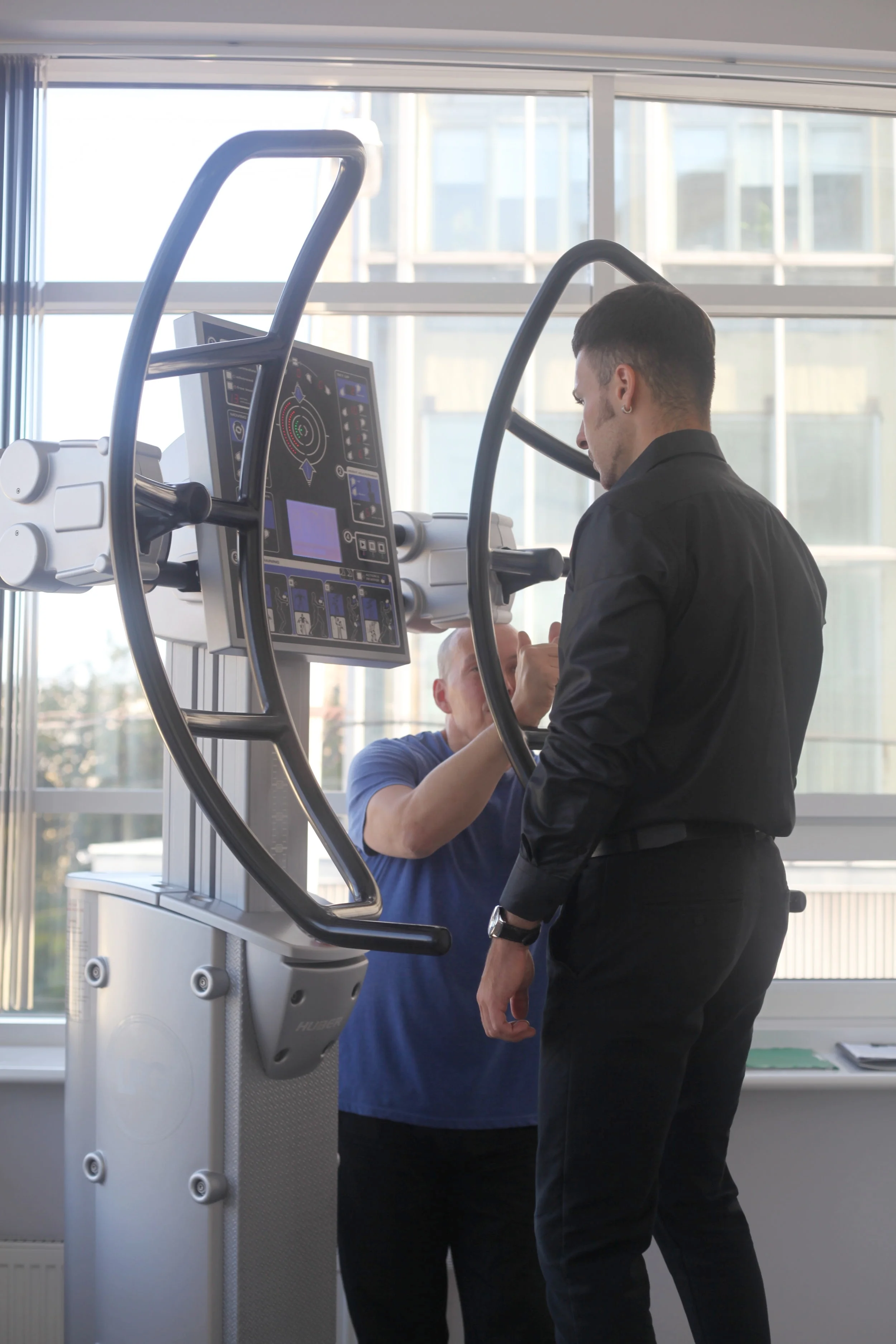 Занятия на тренажере HUBER