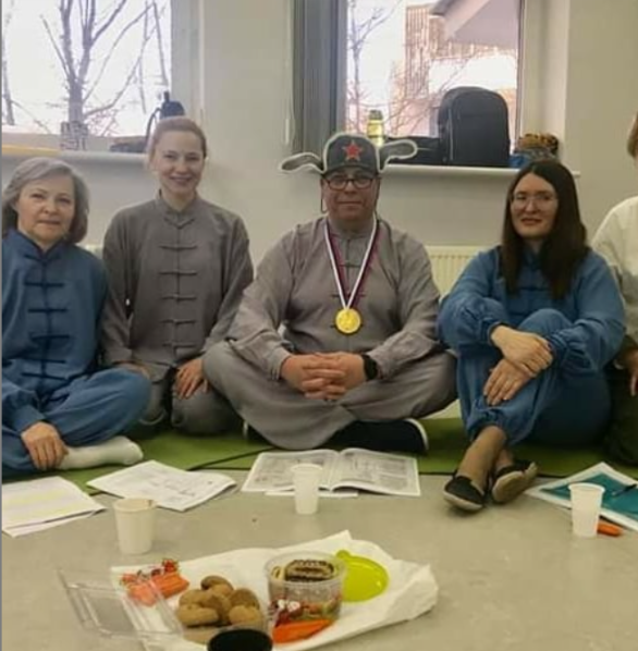 Группа по цигуну отметила 23 февраля