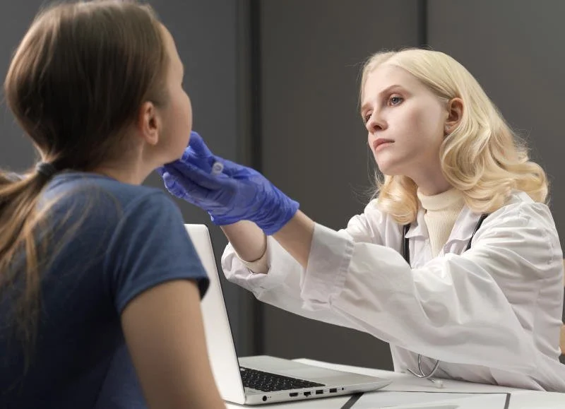 Заболевания щитовидной железы - симптомы и лечение