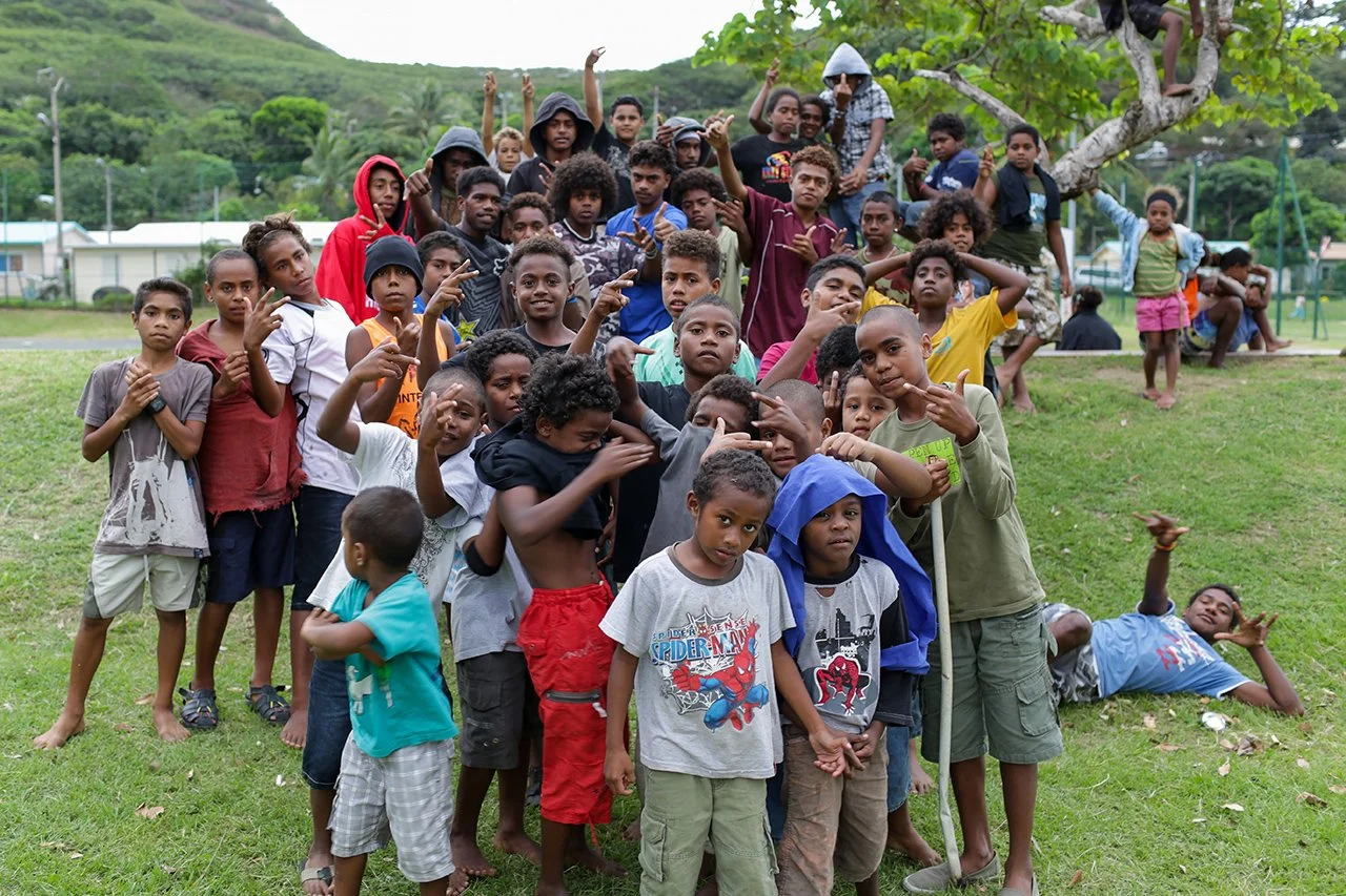 14_Enfants_des_quartiers_defavorises_de_Tindu_Noumea_Nouvelle-Caledonie.jpg
