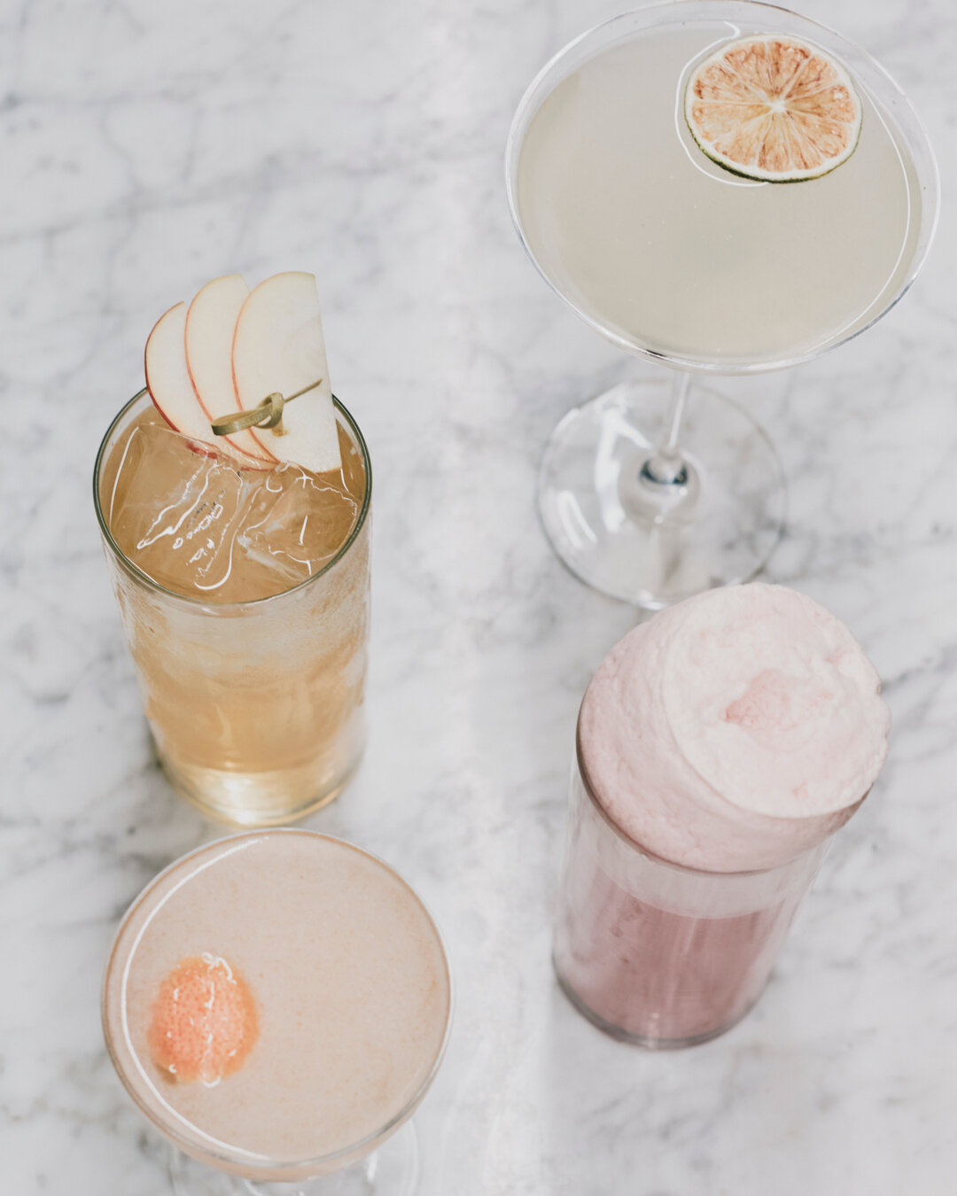 Cocktails at our place tonight? 🍹 🍸 ​​​​​​​​
​​​​​​​​
#theunionlocal #craftscocktail #cocktail#cocktailbar #mixologist #indreby #mitkbh #delditkbh #copenhagen #igerscopenhagen #nyhavn #lillestrandstr&aelig;de​​​​​​​​
#cocktailsofcopenhagen #cocktai