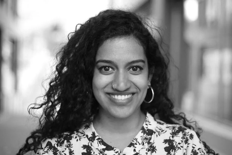 📖 Varshini Prakash: “Zonder planeet is er helemaal geen economie meer mogelijk”