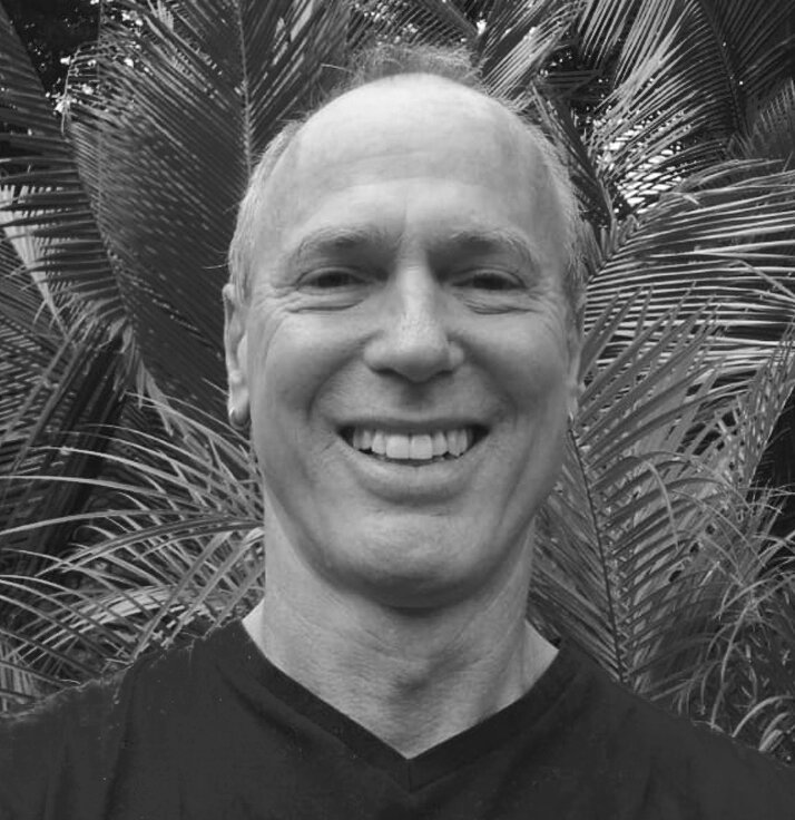 📖🎧 Astroloog Tom ‘Kaypacha’ Lescher: “Uranus bevindt zich in Stier tot 2025 en brengt revolutie, shock, extreme gebeurtenissen ... Ik noem het de haardroger in de badkuip”