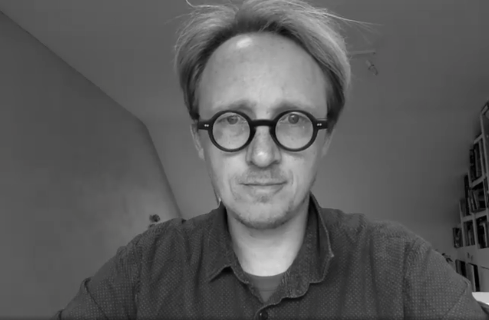 📖🎧 Onderzoeksjournalist Nick Meynen: “De echte oplossingen voor een betere wereld zijn geen ‘ik’ maar een ‘wij’-verhaal”