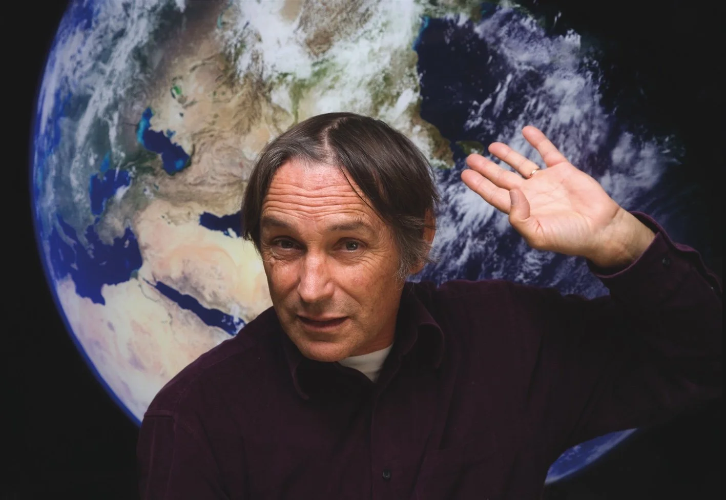📖 Wat kunstenaar en landschapsheler Marko Pogačnik ziet als hij de natuur 'van binnenuit' waarneemt