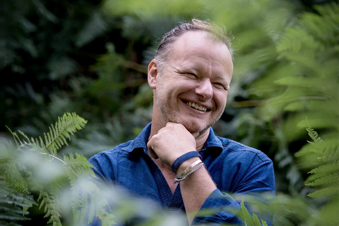 📖🎧 De ‘bliksempjes op het hoofd’ van creatief visionair Sven Bullaert