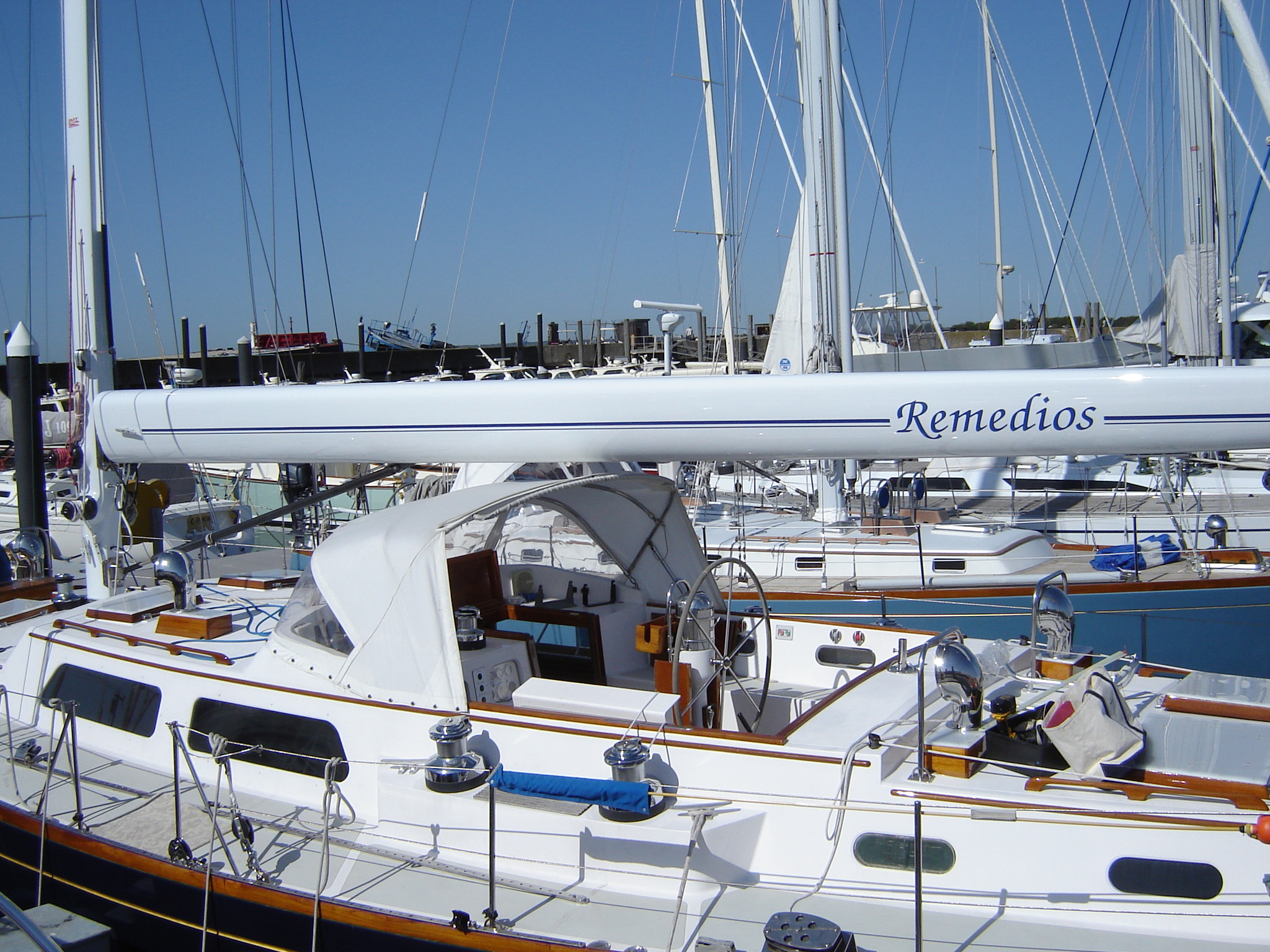 Remedios - Hinckley 59’ - GMT PowerFurl Boom and Carbon Mast