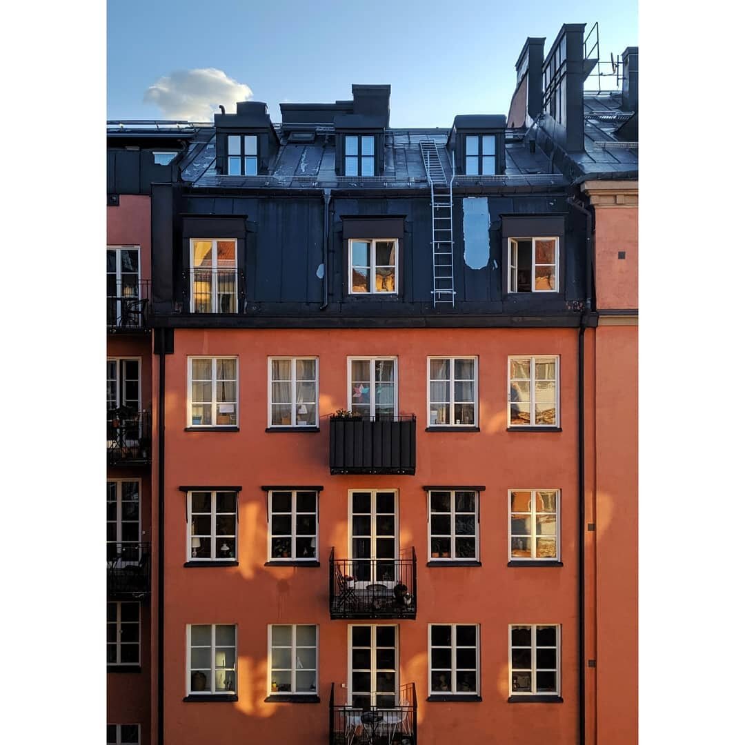 Stockholm - Present time - &quot;Och de sa till mig, far inte till Stockholm du blir aldrig mer densamma. In my opinion, om du g&ouml;r det kom aldrig tillbaka.&quot;
.
.
.
.
.
.
.
.
.
.
#stockholm #s&ouml;dermalm #sun #nature #travel #travelphotogra