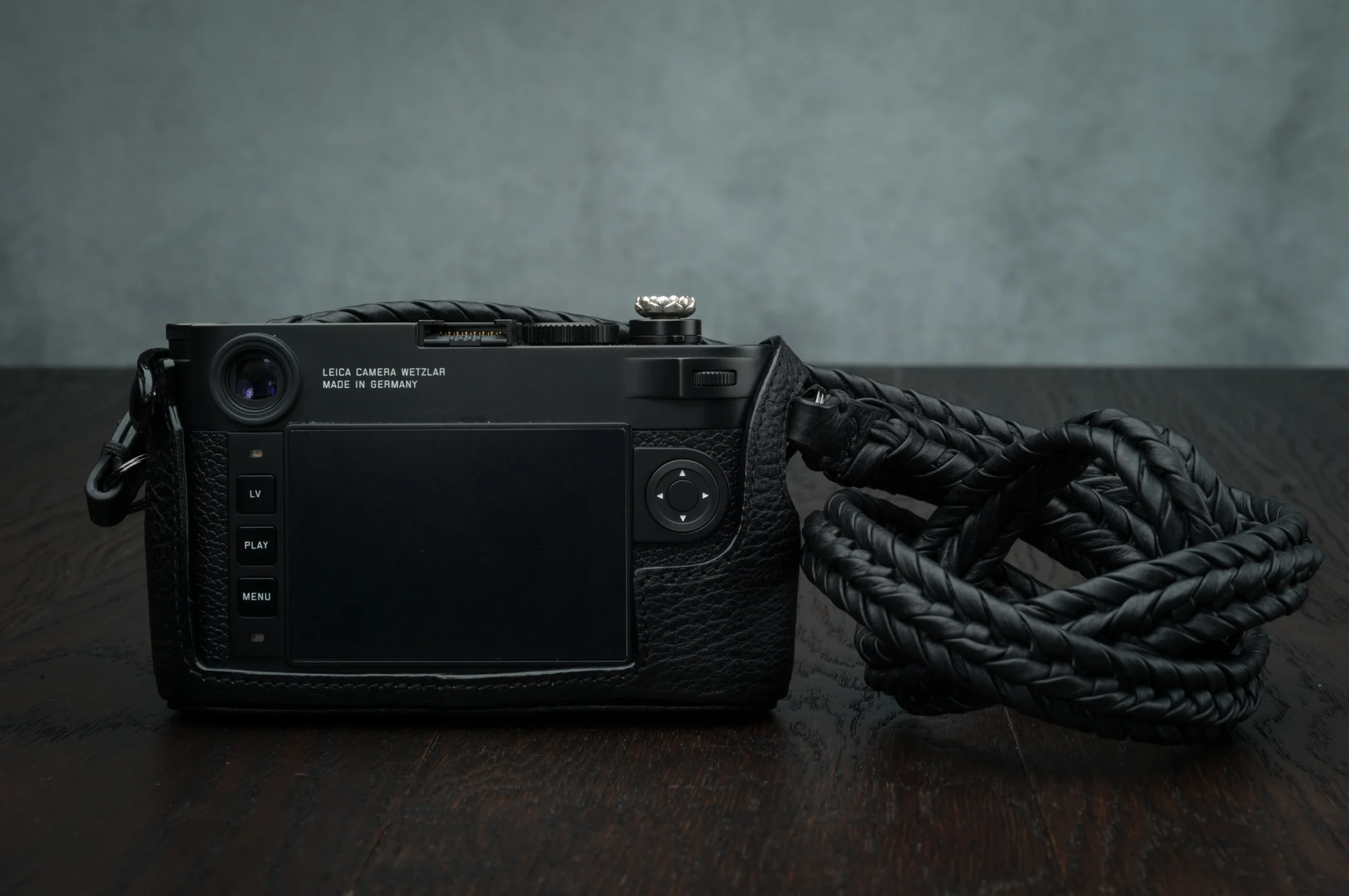 Black M10 half Case VV 2.jpg
