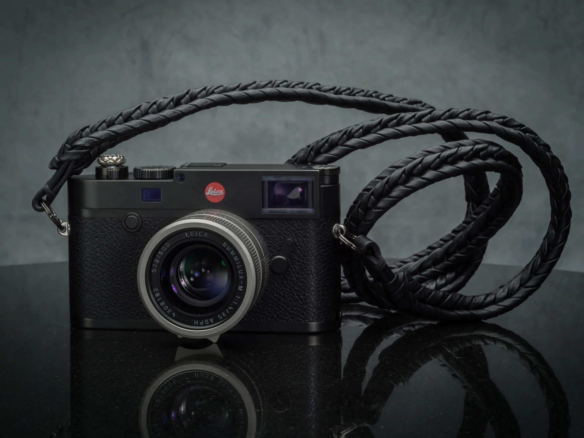 Ultime Blackout Vi Vante Luxury Camera Strap