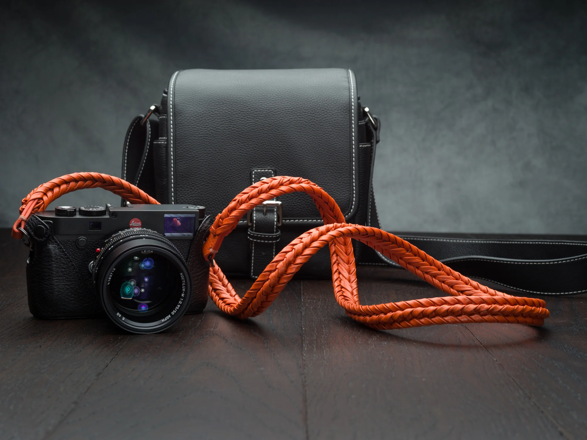 Vi Vante ultime burnt orange half case leica runabout m10 camera strap.jpg