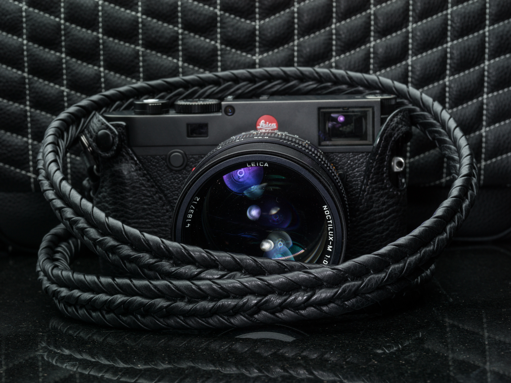 Vi Vante Ultime Blackout Leather Camera Strap Leica M10.jpg