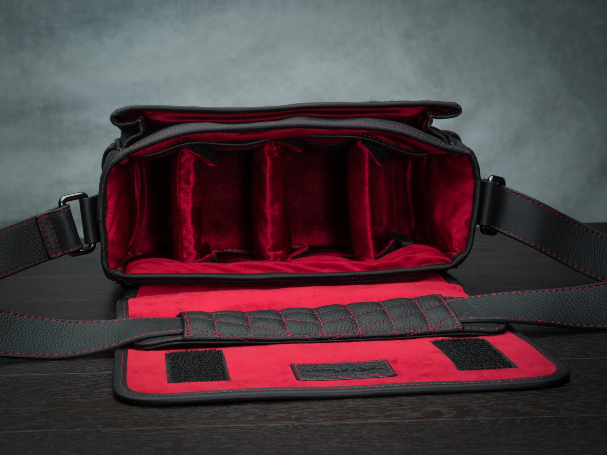 canvas camera bag, designer, leica, sony alpha, fujifilm, stylish, comfortable, durable