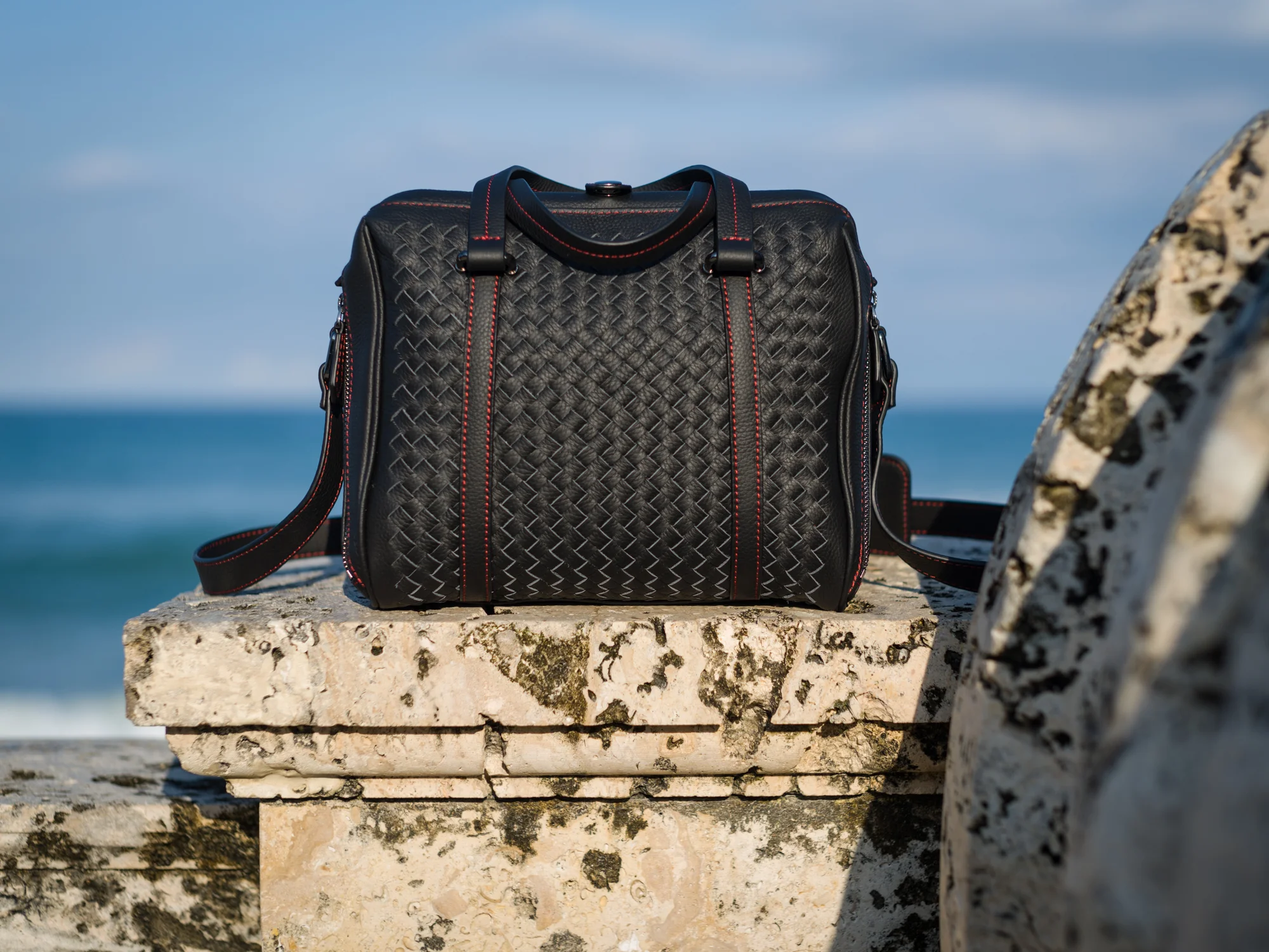 Vi Vante Calibre Camera bag hand woven Palm Beach 2.jpg