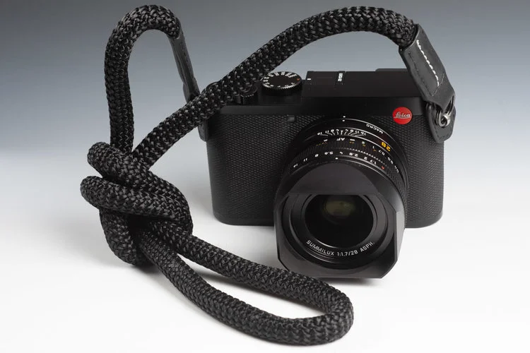 Great Blog Post by Jeff Mellody on the Sheetline Camera Strap