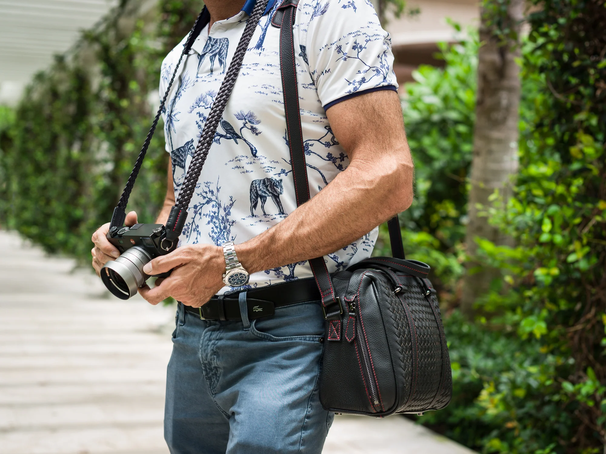 TBPhoto Vi Vante breakers9 corridor Leather Camera Strap Tiger Calibre.jpg