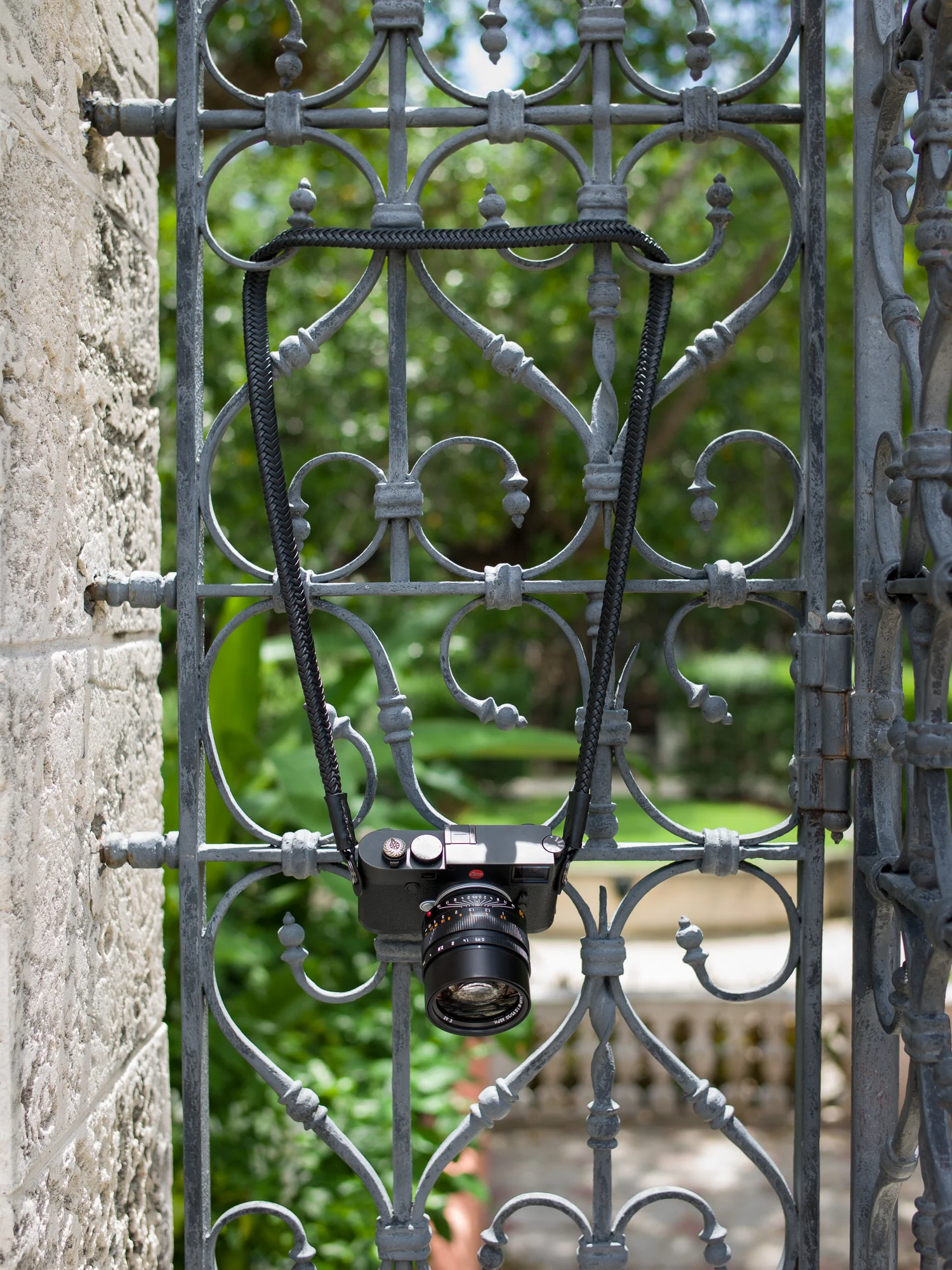 Vi Vante Matador Noir braided leather 2 camera strap leica m10 noctilux.jpg