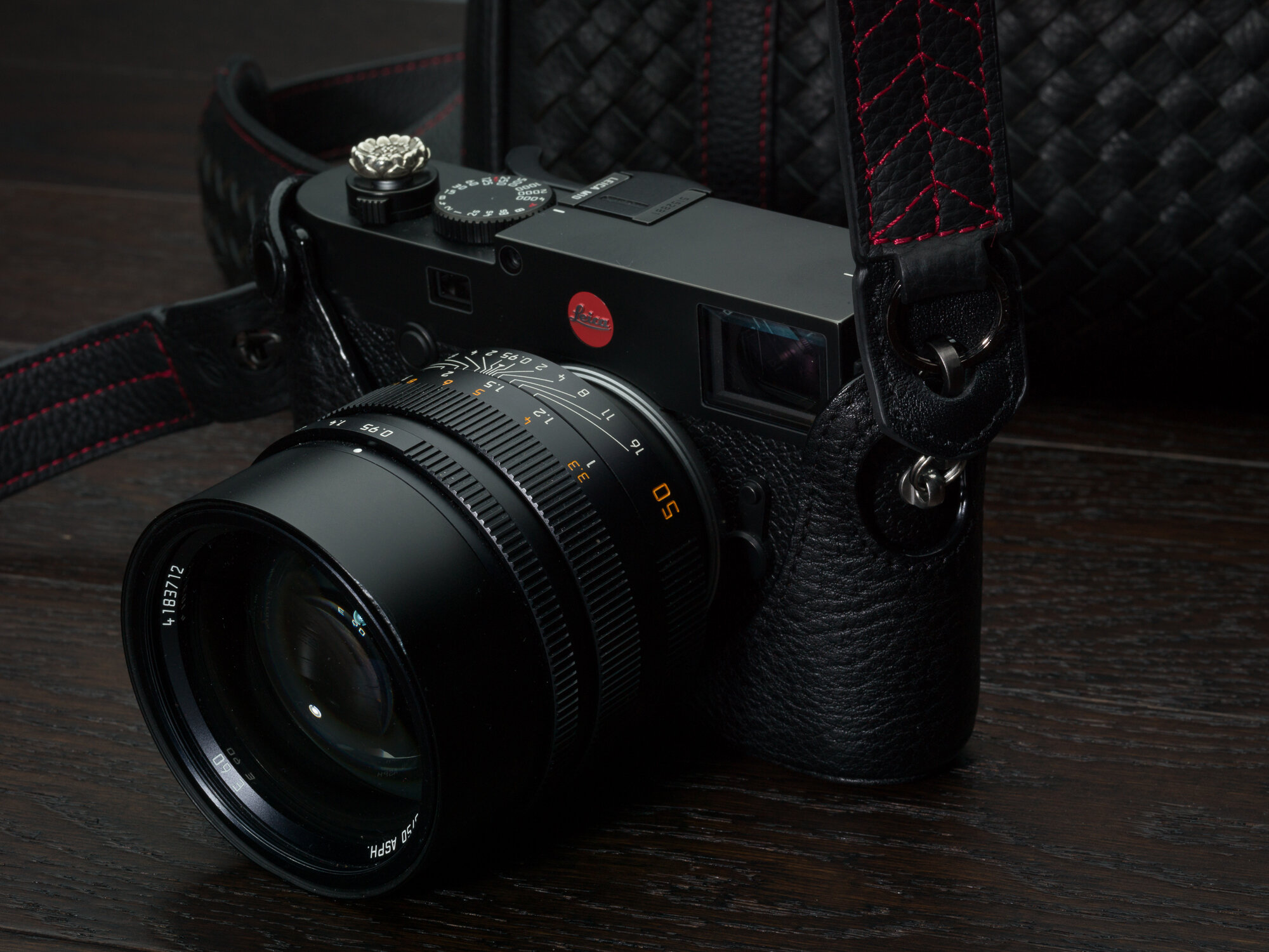 VV_Calibre Tread Classic leather camera strap quick release.jpg