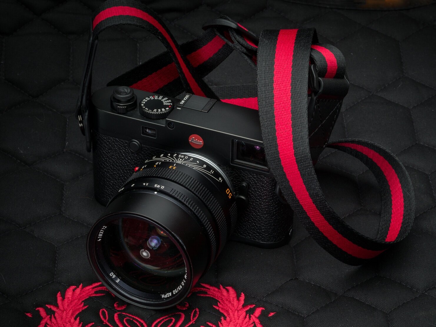 Vi Vante Regent Adjustable Camera Strap for mirrorless and DSLR's (2 Color Options)