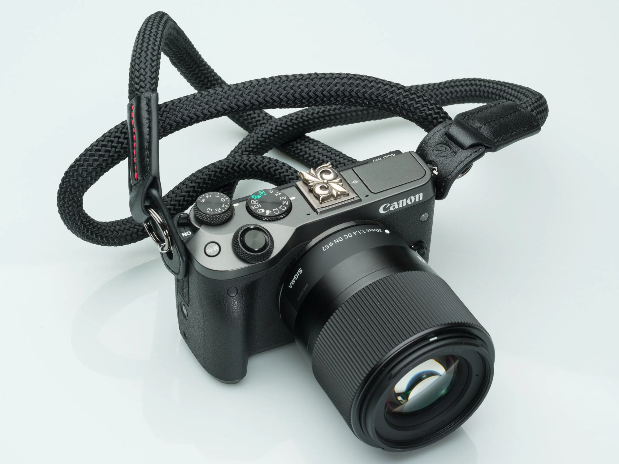 Vi vante Sheetline Evolution Black RS camera strap 11 canon.jpg