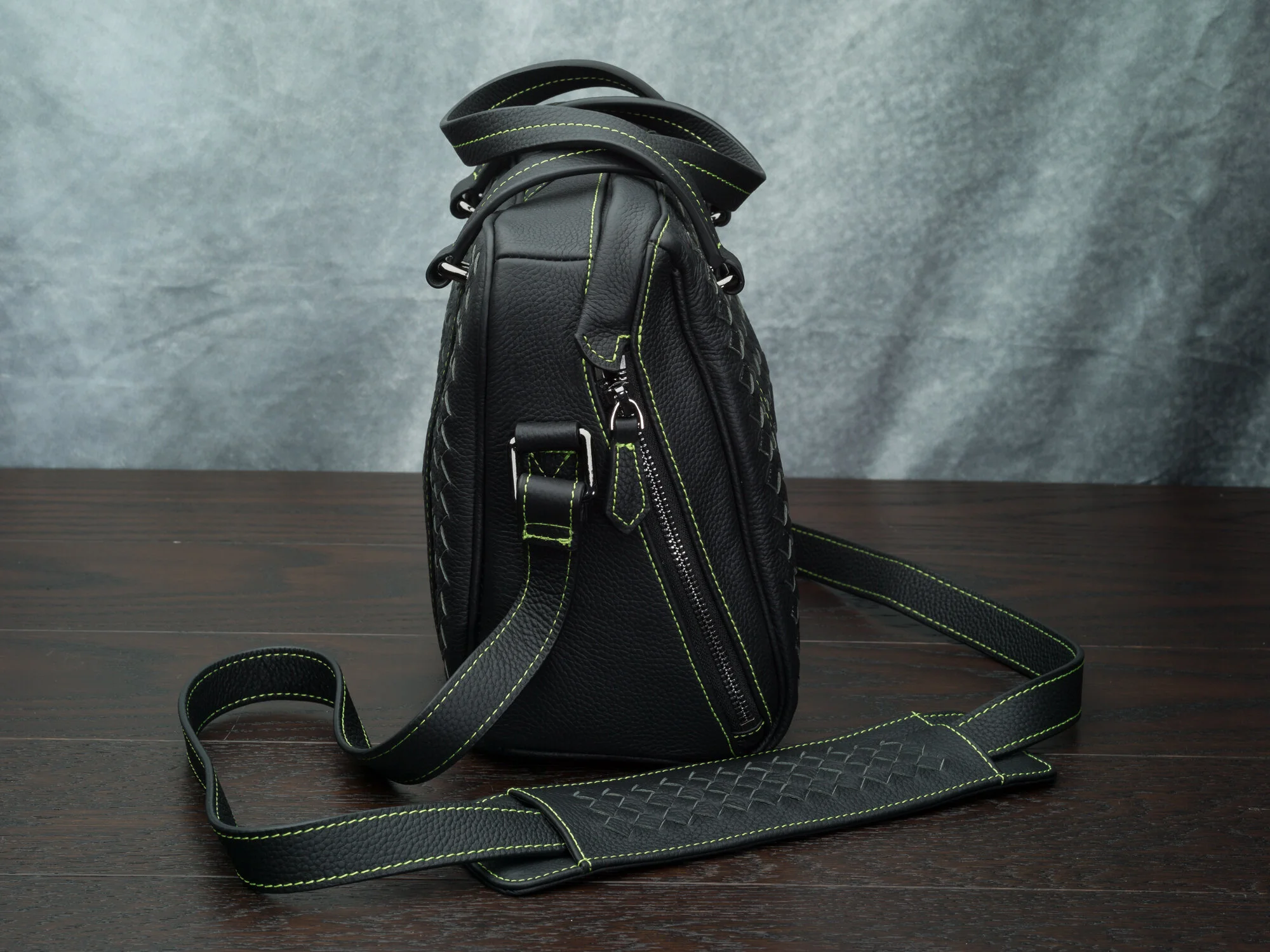 Vi Vante Calibre Camera Bag Hand Woven brutale 002.JPG