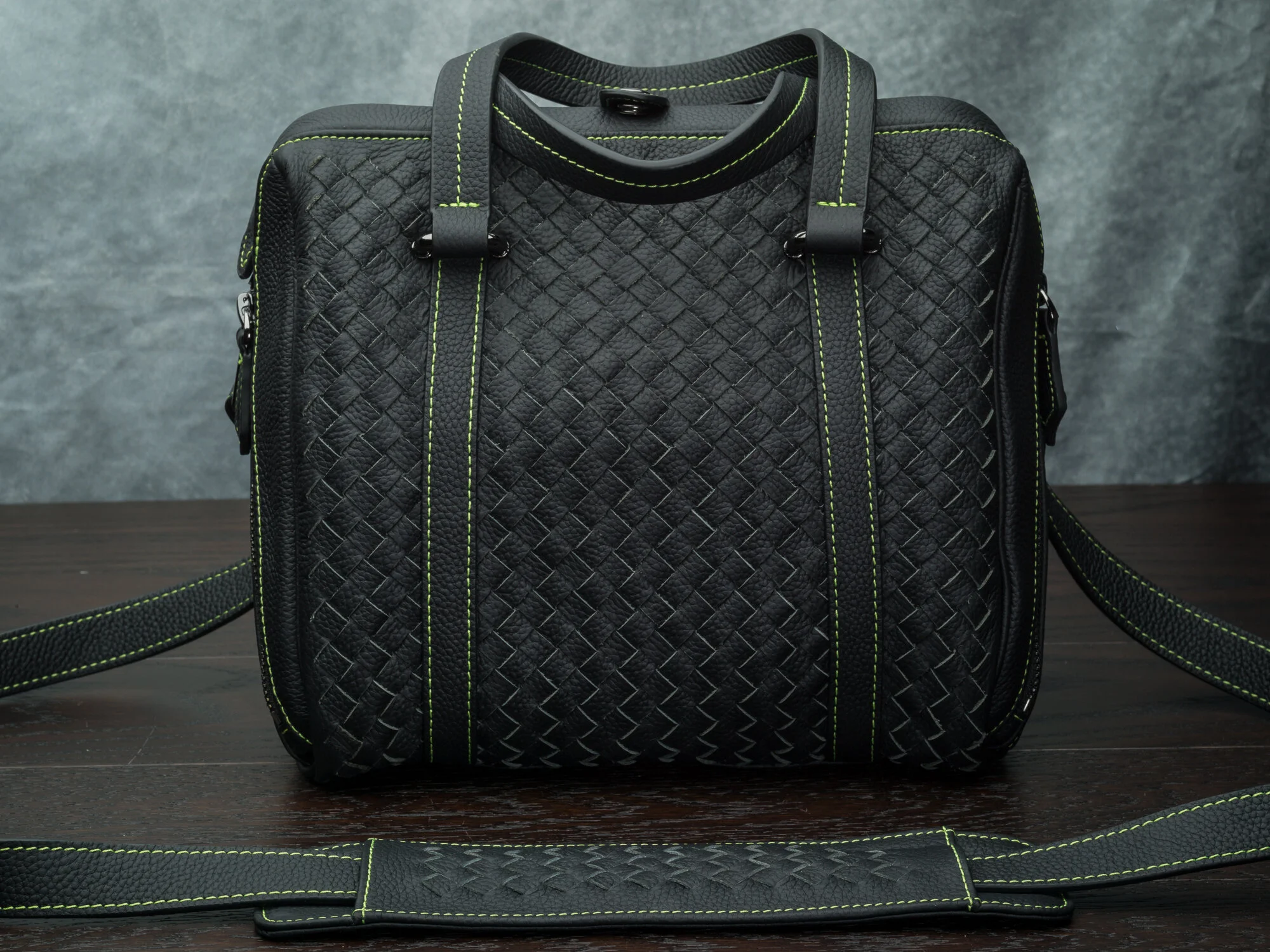 Vi Vante Calibre Camera Bag Hand Woven brutale 001.JPG