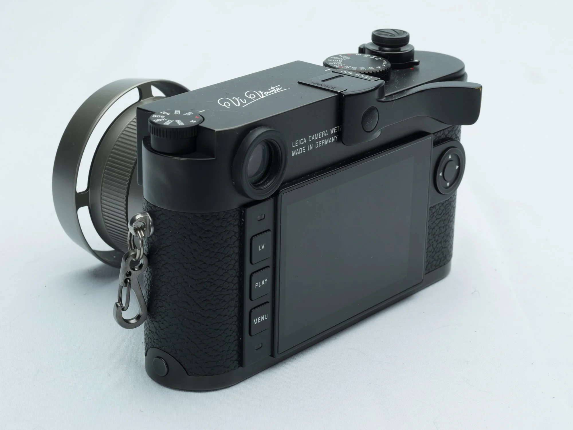 Vi Vante quick release leica m10 camera 3.jpg