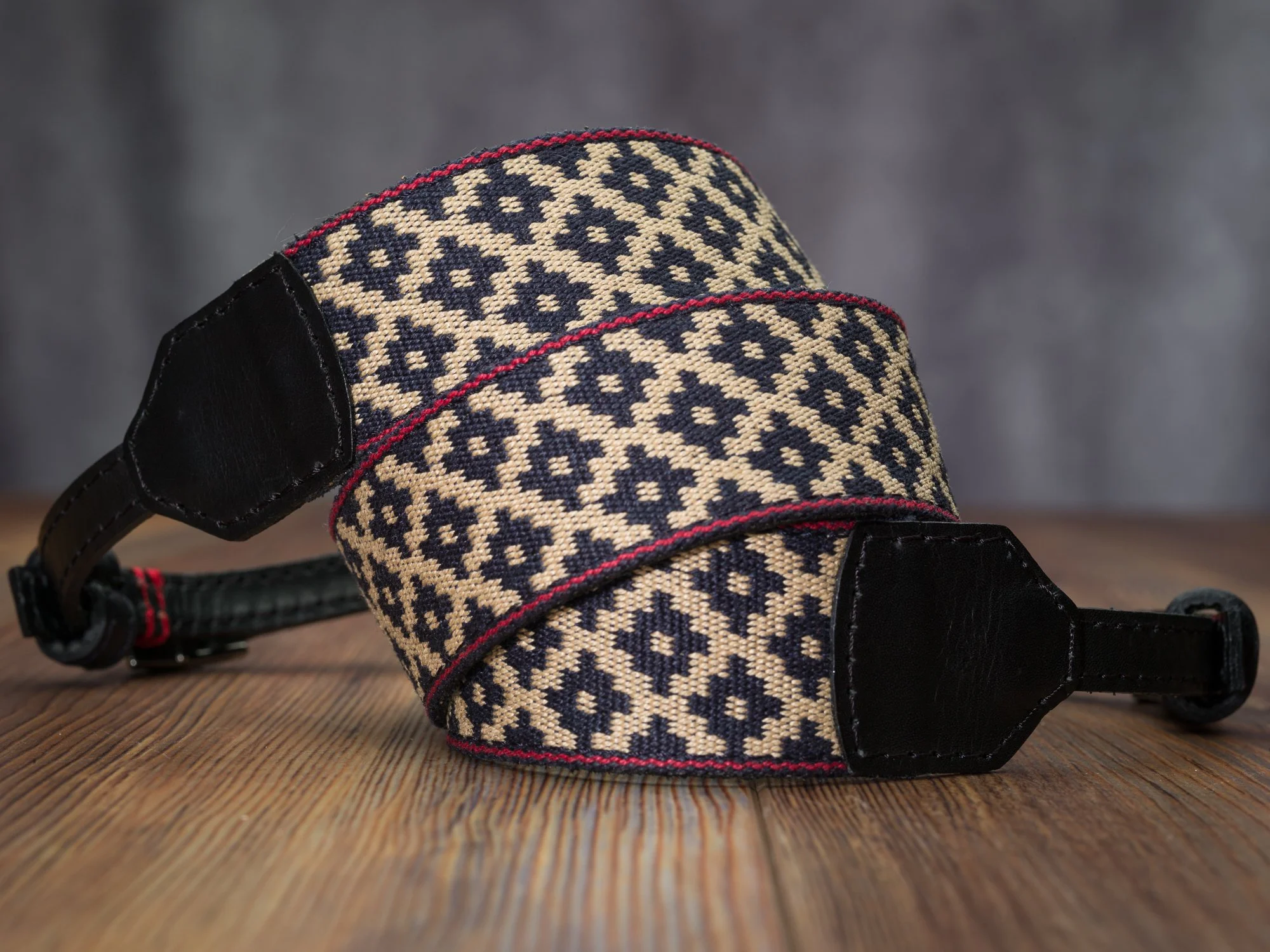 Vi Vante Gaucho Buenos Aires Leather Camera Strap 1.JPG
