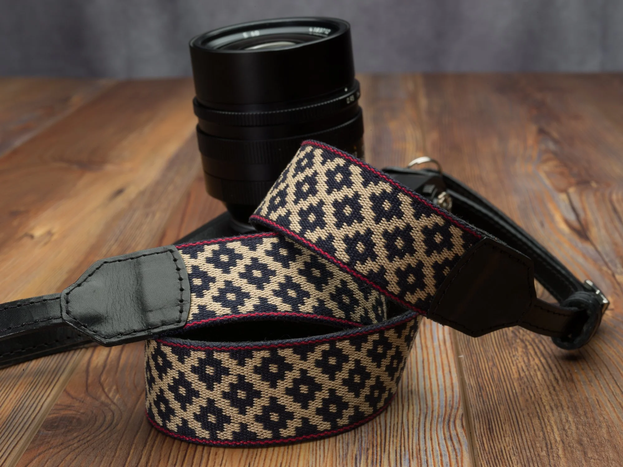 Vi Vante Gaucho Buenos Aires Leather Camera Strap ends 8.JPG