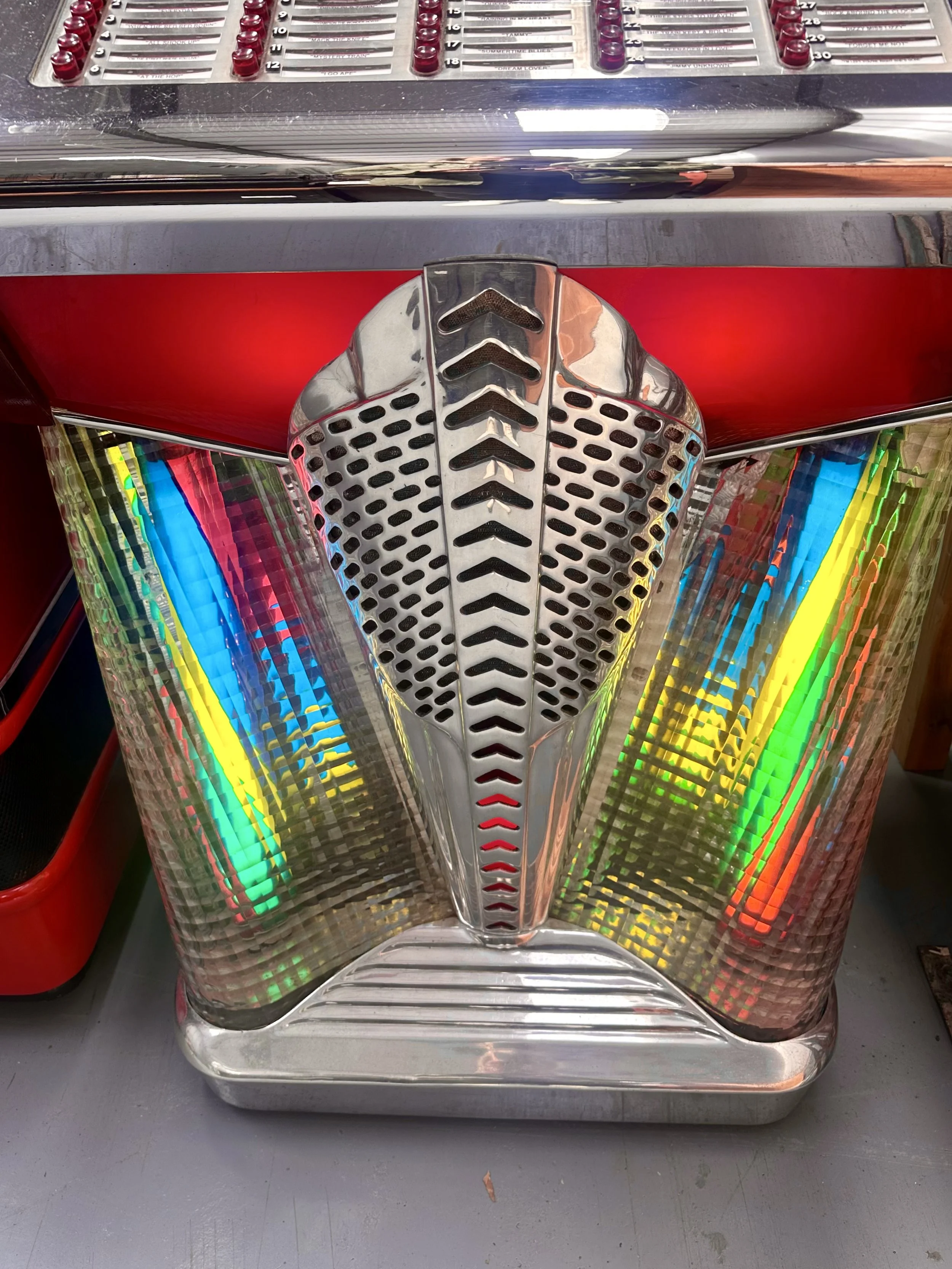 Rare Filben Maestro Jukebox Type FP-300, 30-Selection, Designed by Raymond Loewy (1948)