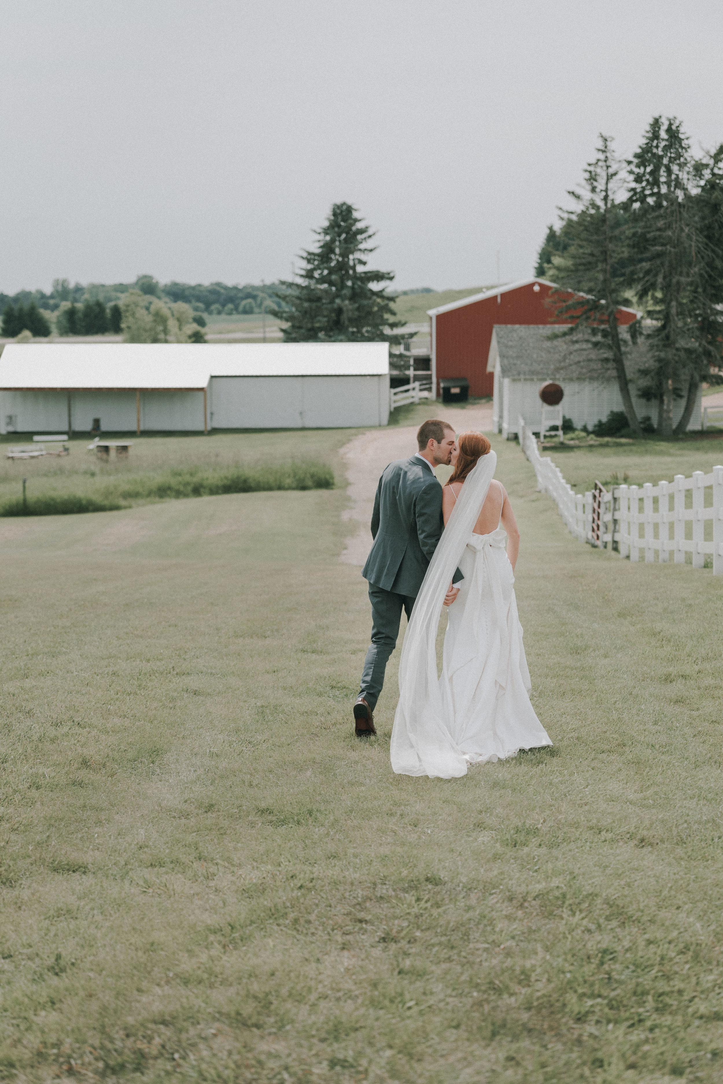 DellwoodBarnWeddings-90.jpg