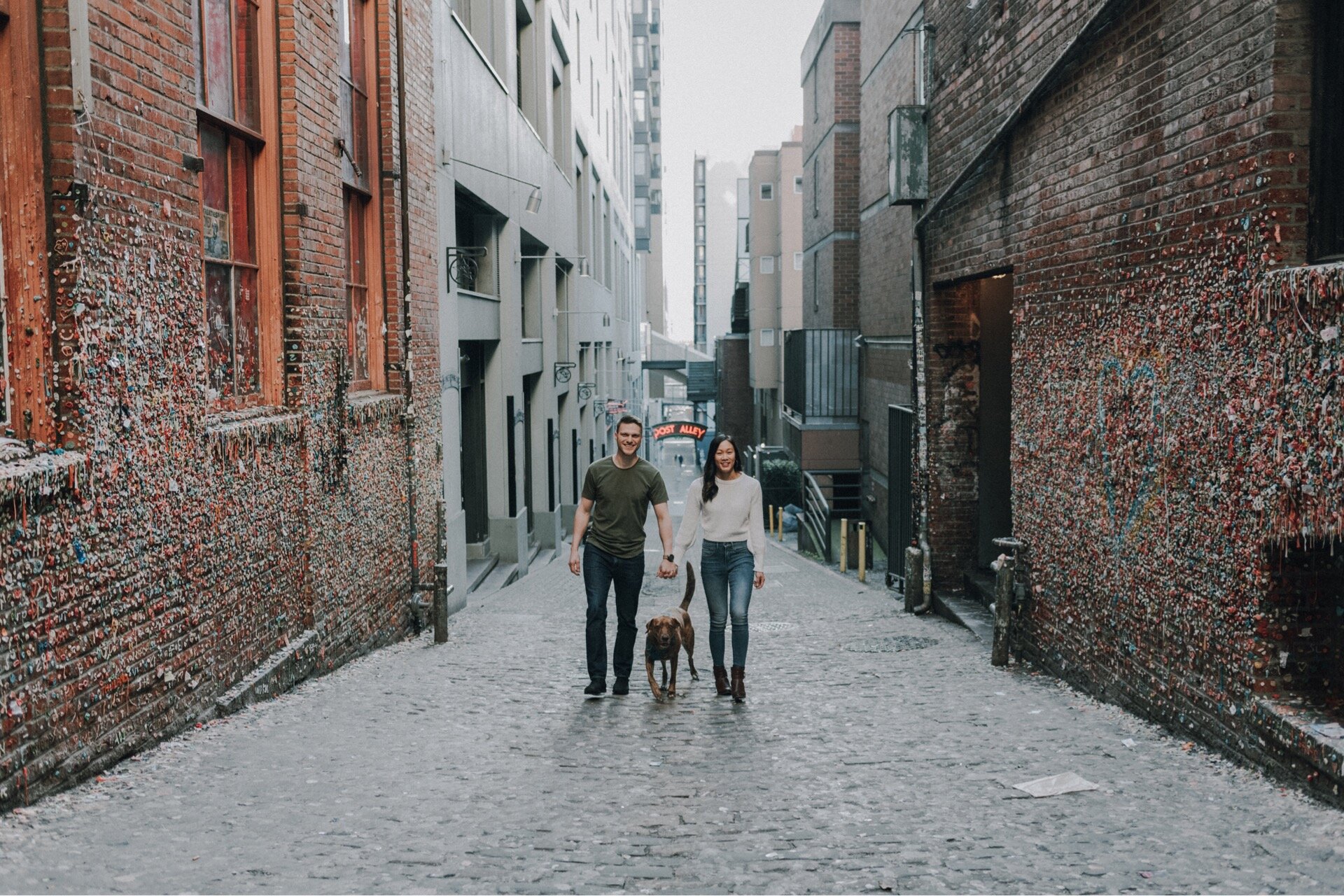 15_Allie&Carson75_Market_Pike_Place_engagement_Session_Lake_Rattlesnake_forest_adventure_Seattle_Washington.jpg