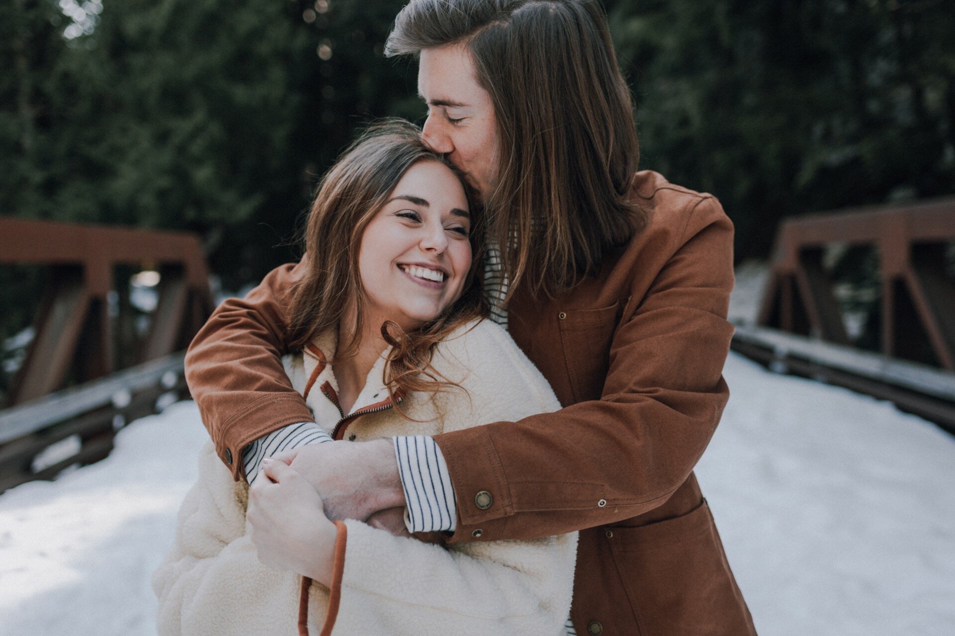 Franklin Falls Washington Adventurous Engagement Session | Hannah Ampe Photography