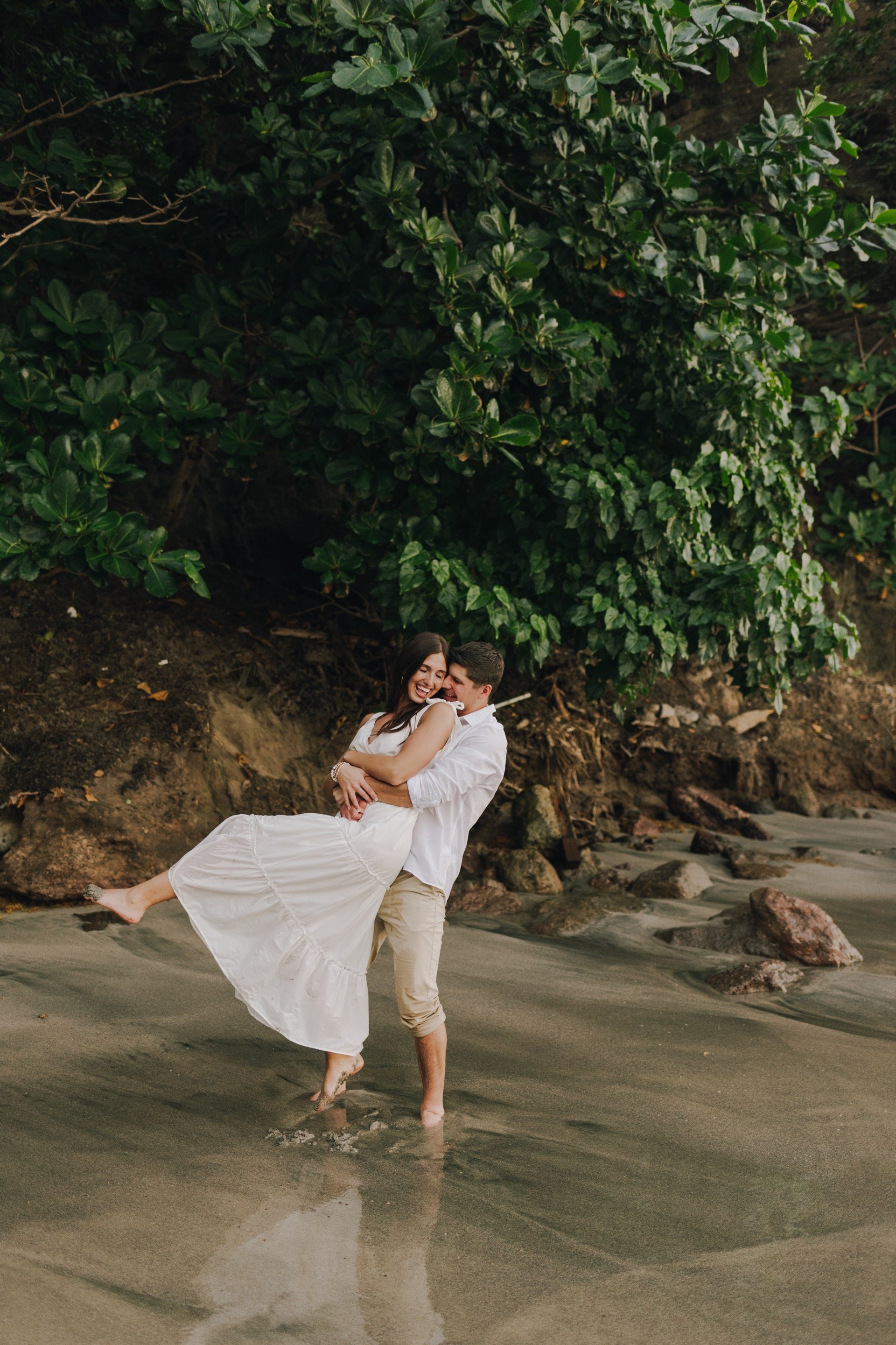 18_N&J_SaintLuciaPhotographer_HannahAmpePhotography96.jpg