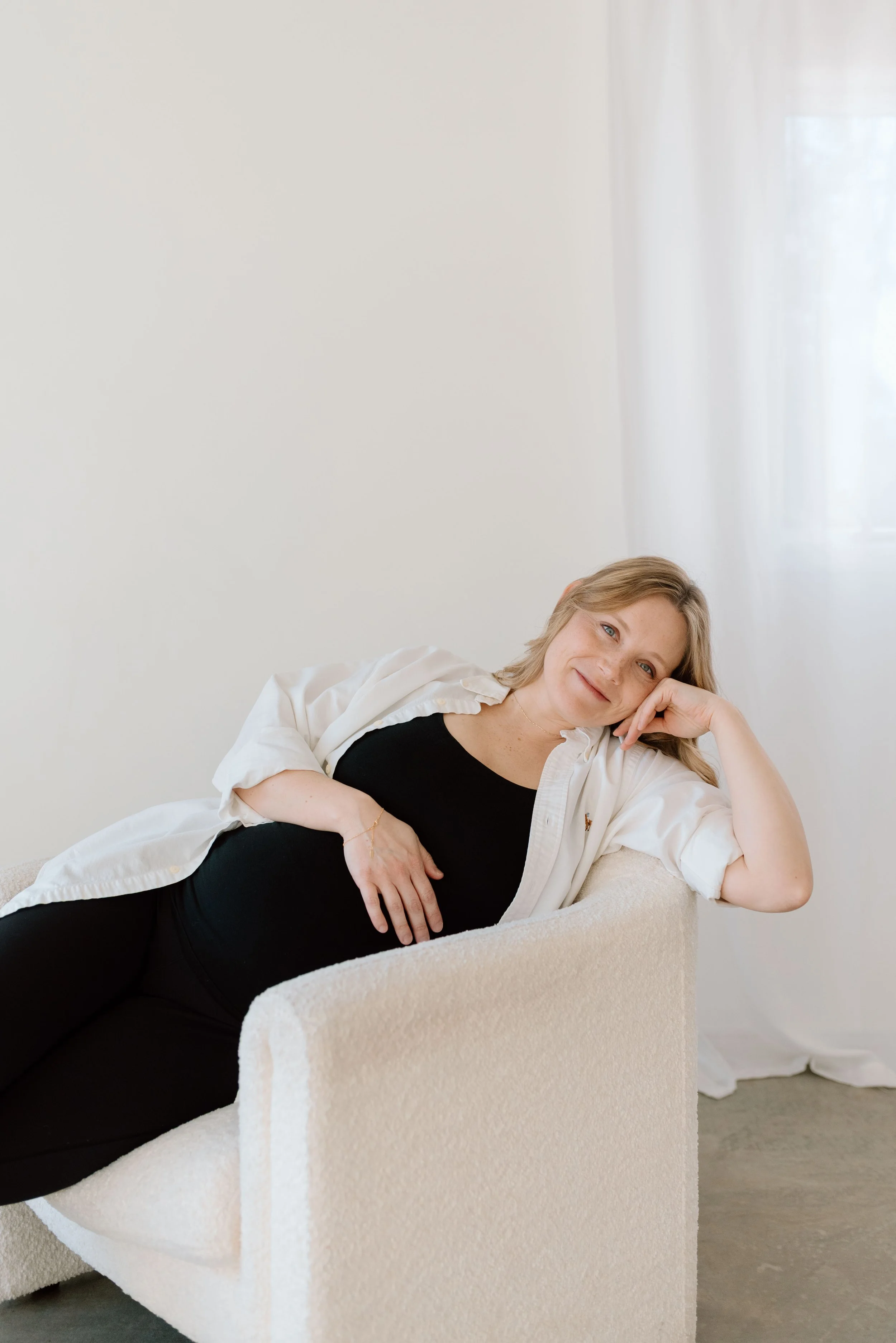LexyMaternity_HannahAmpePhoto_MinnesotaMaternityPhotographer25.jpg
