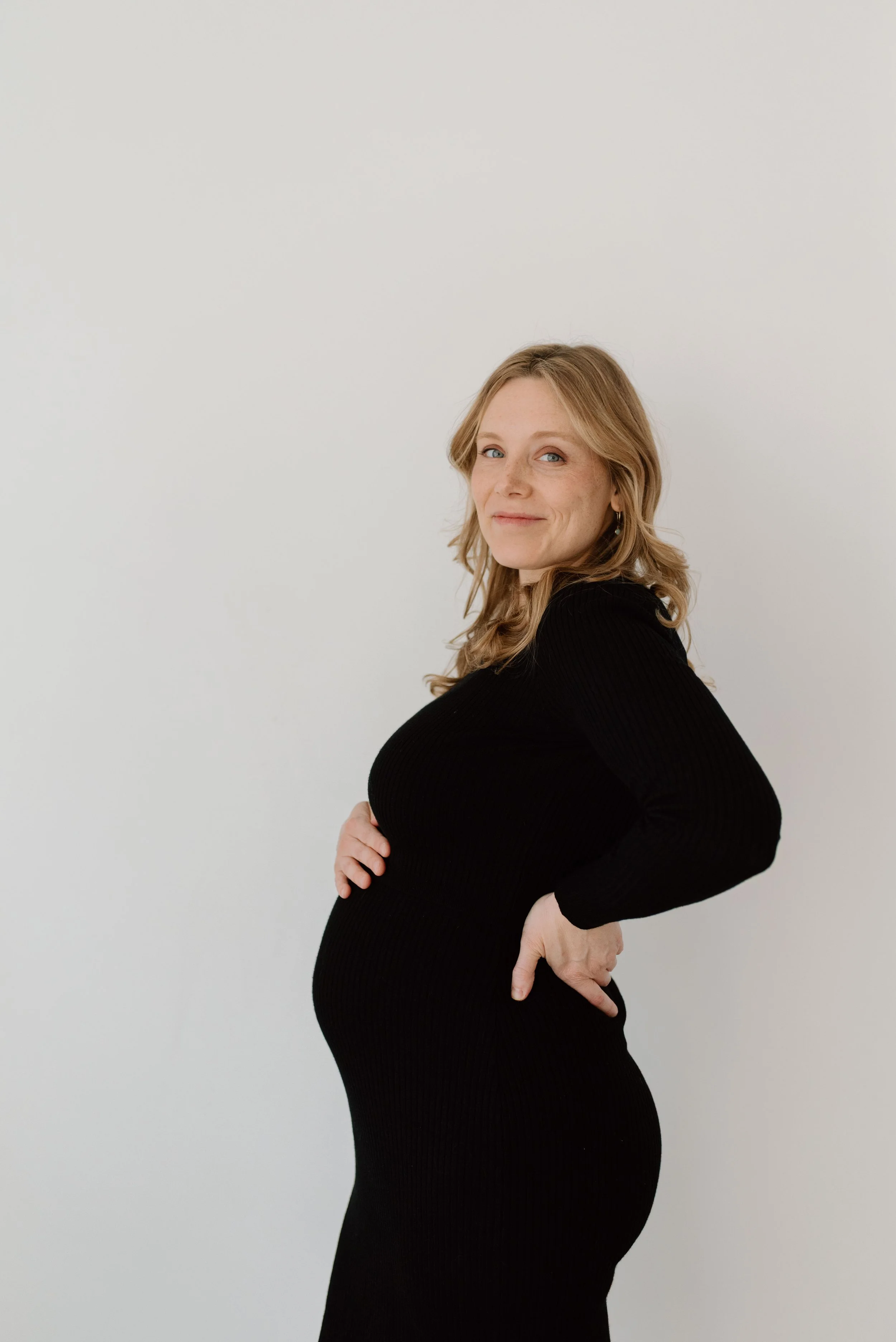 LexyMaternity_HannahAmpePhoto_MinnesotaMaternityPhotographer69.jpg