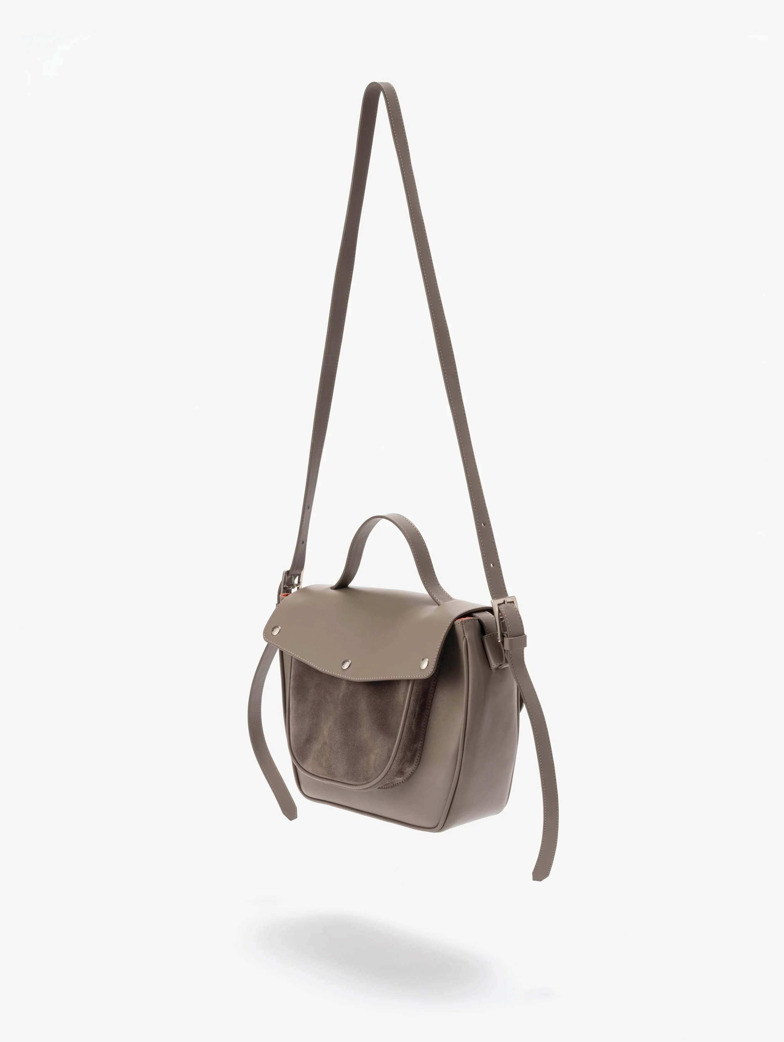 Laura Margna leather goods - the Vis-à-Vis Bag - Taupe