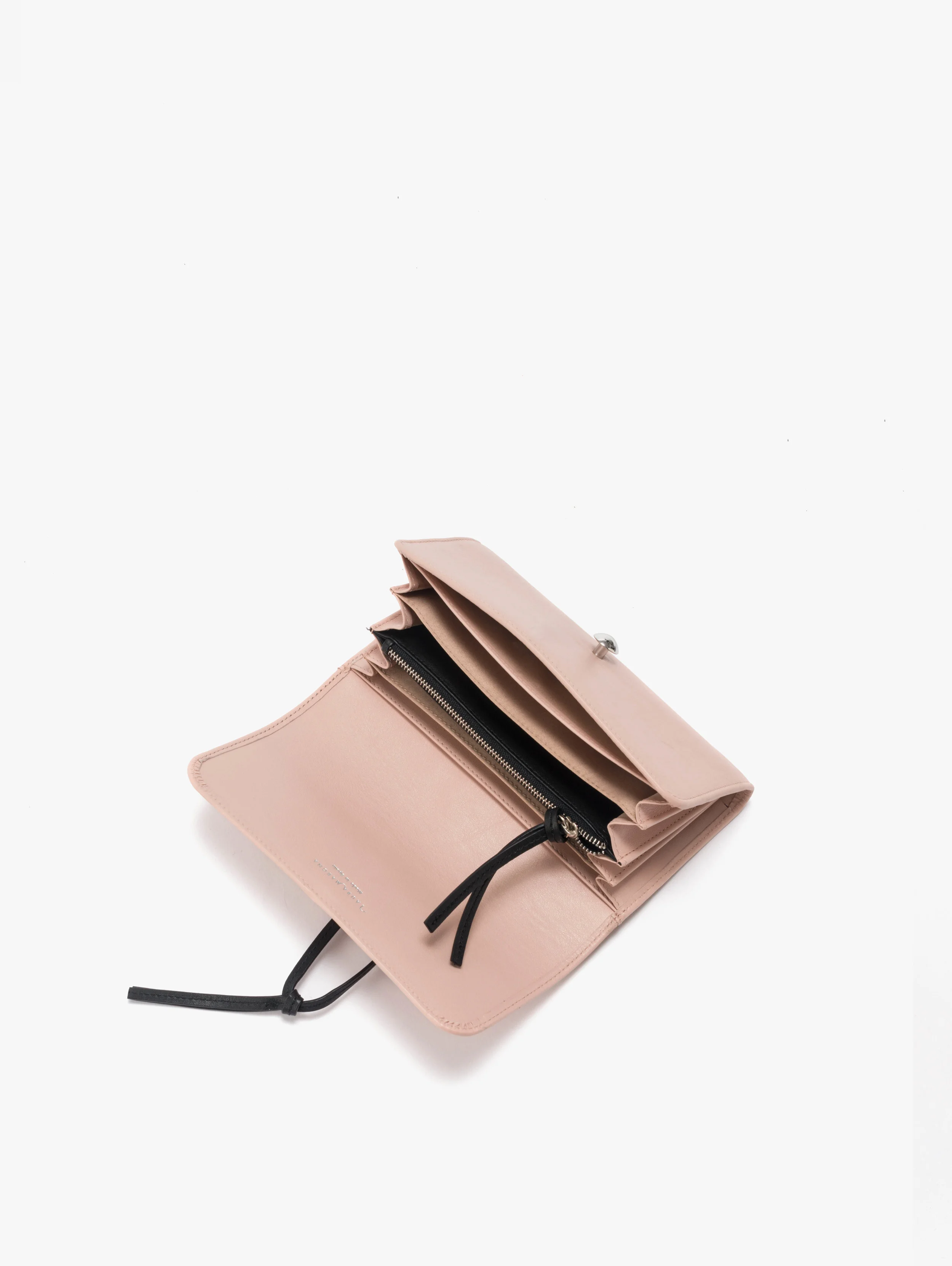 Laura Margna leather goods - Inside the Noué Wallet - Light Blush