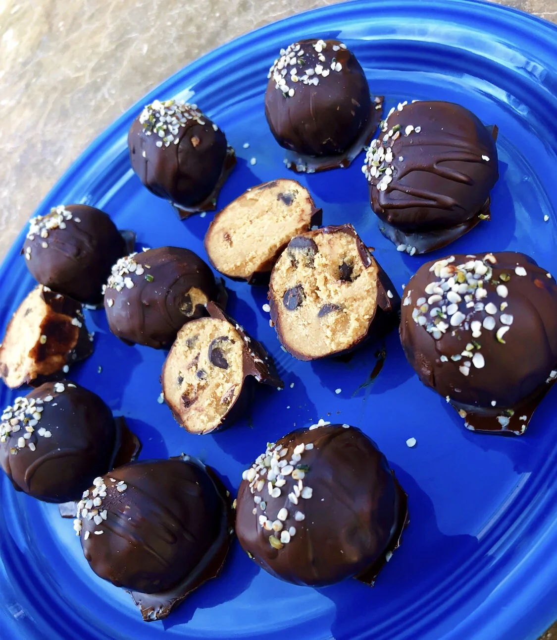Vegan, DF &amp; GF Cookie Dough Truffles 