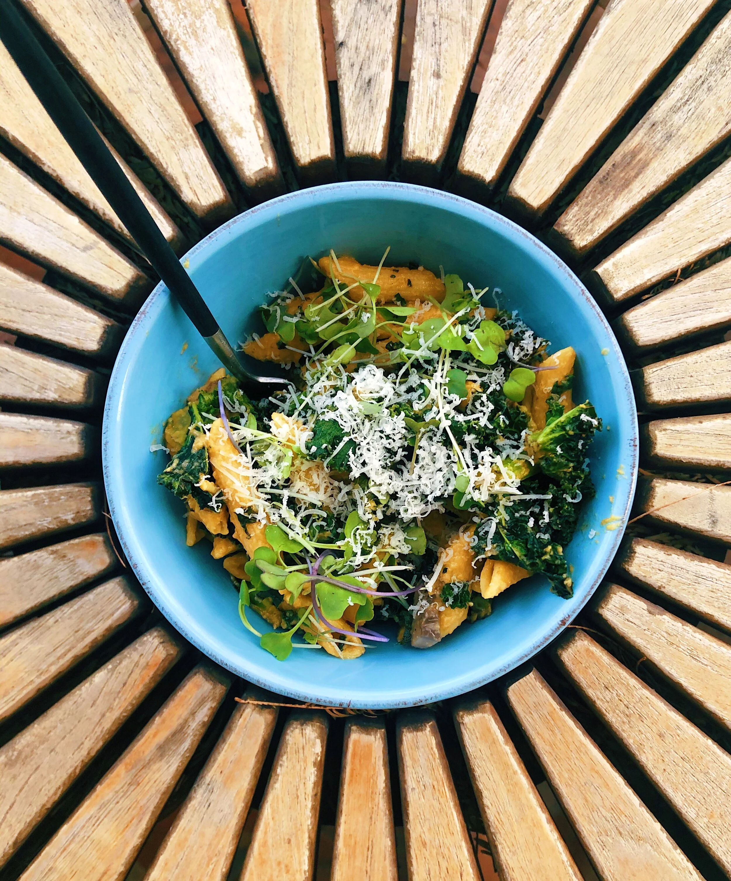 Veggie Loaded Vegan Mac N Cheese