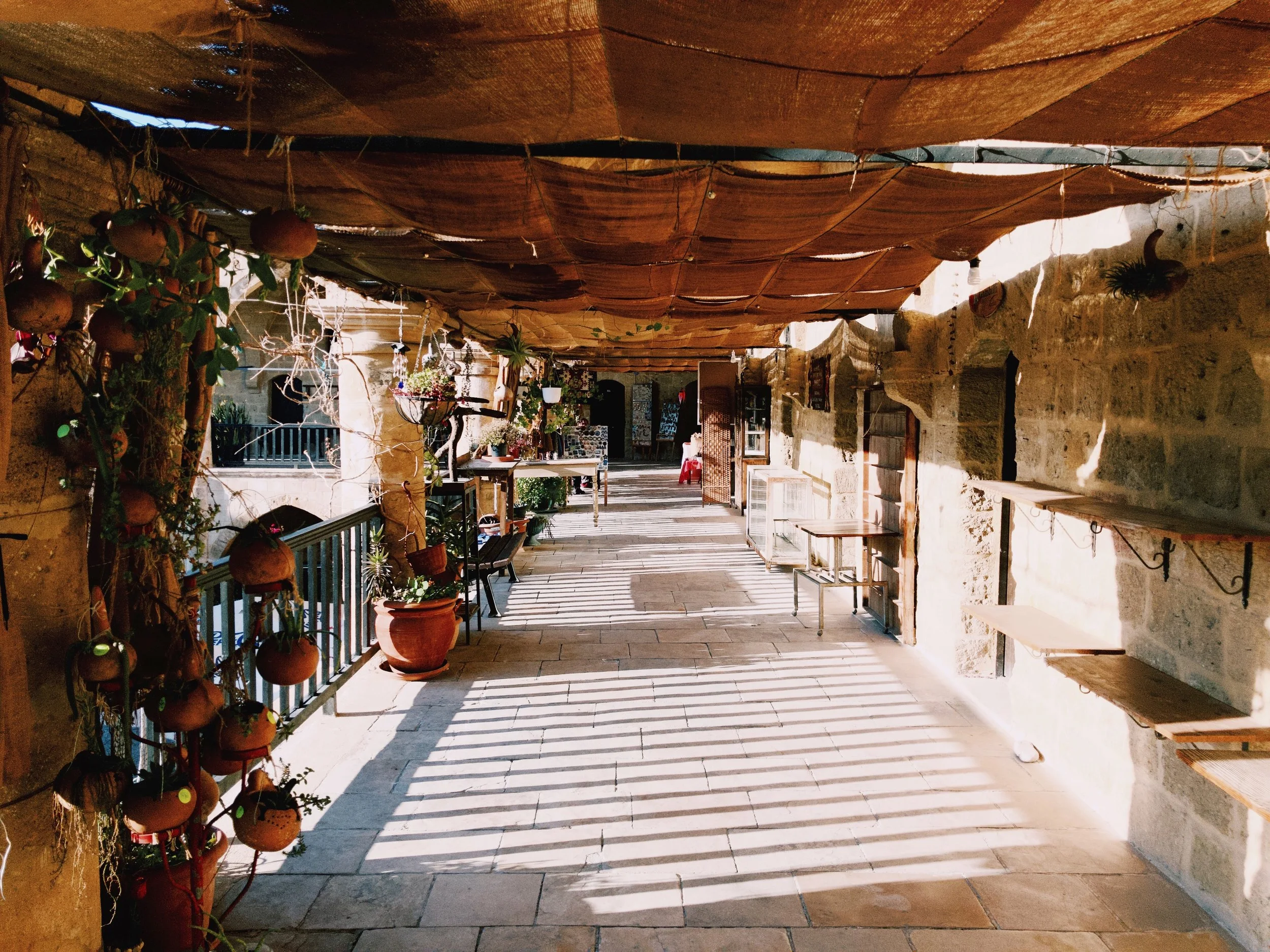 The Büyük Han arcades.