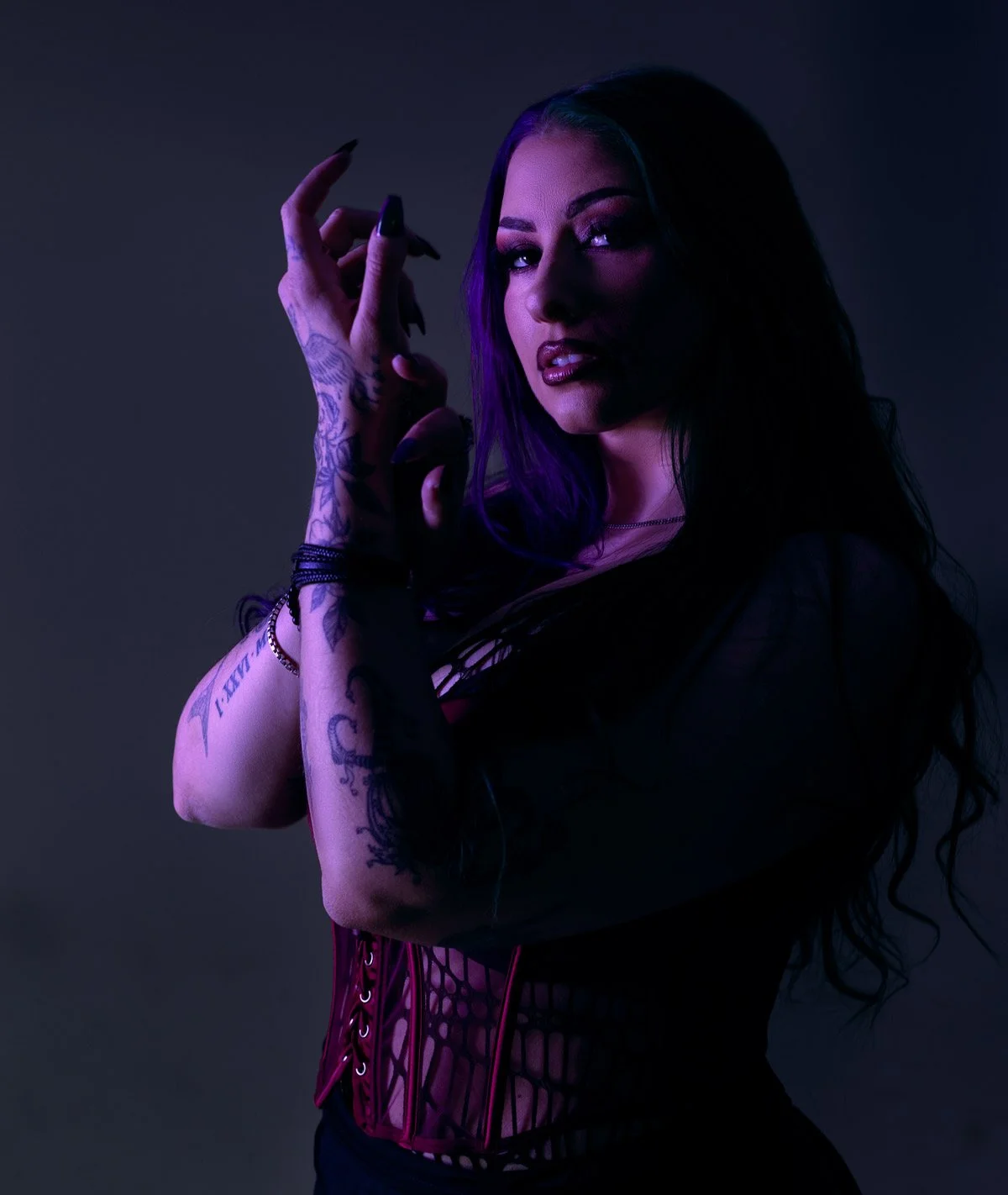 ALYXX Unveils “The New Unknown” Music Video 