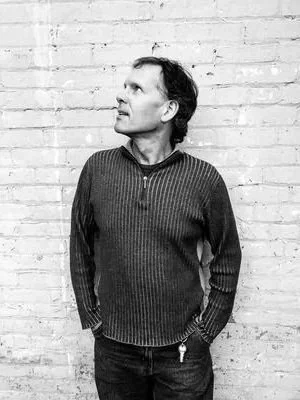 TOM RUSSEL