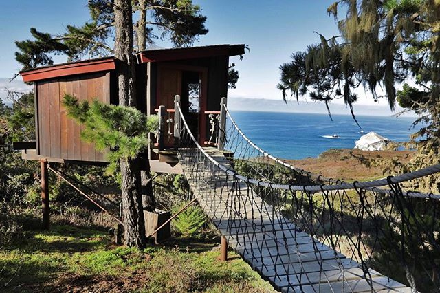 &ldquo;Way up in the sky...&rdquo; 🐦🌲🏠#theTreehouse
.
.
#theTreeHouse @treebonesresort #bigsur #ca #travel #treebonesresort #treehouse #fort